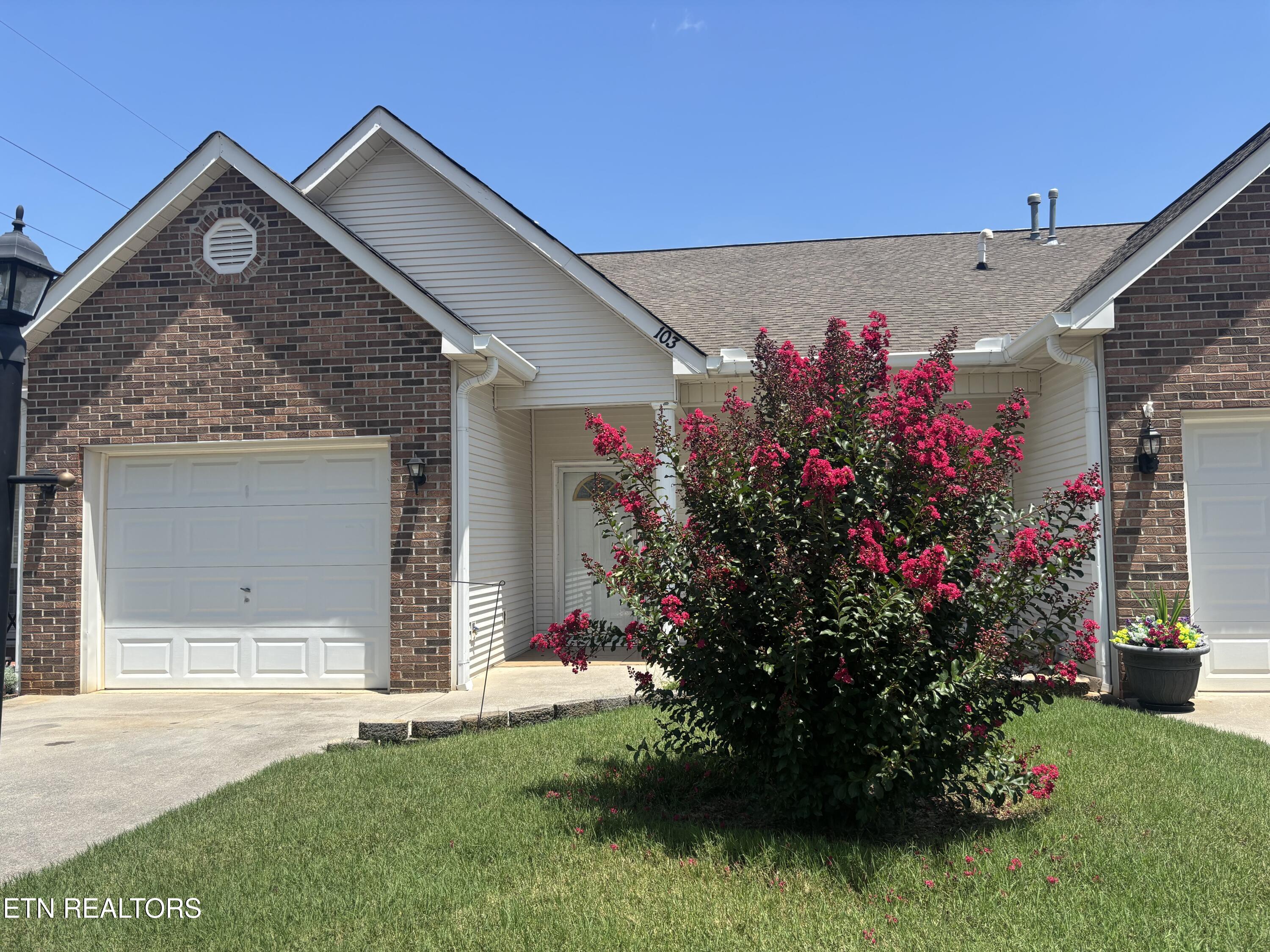 103 Willington Place Loudon TN 37774