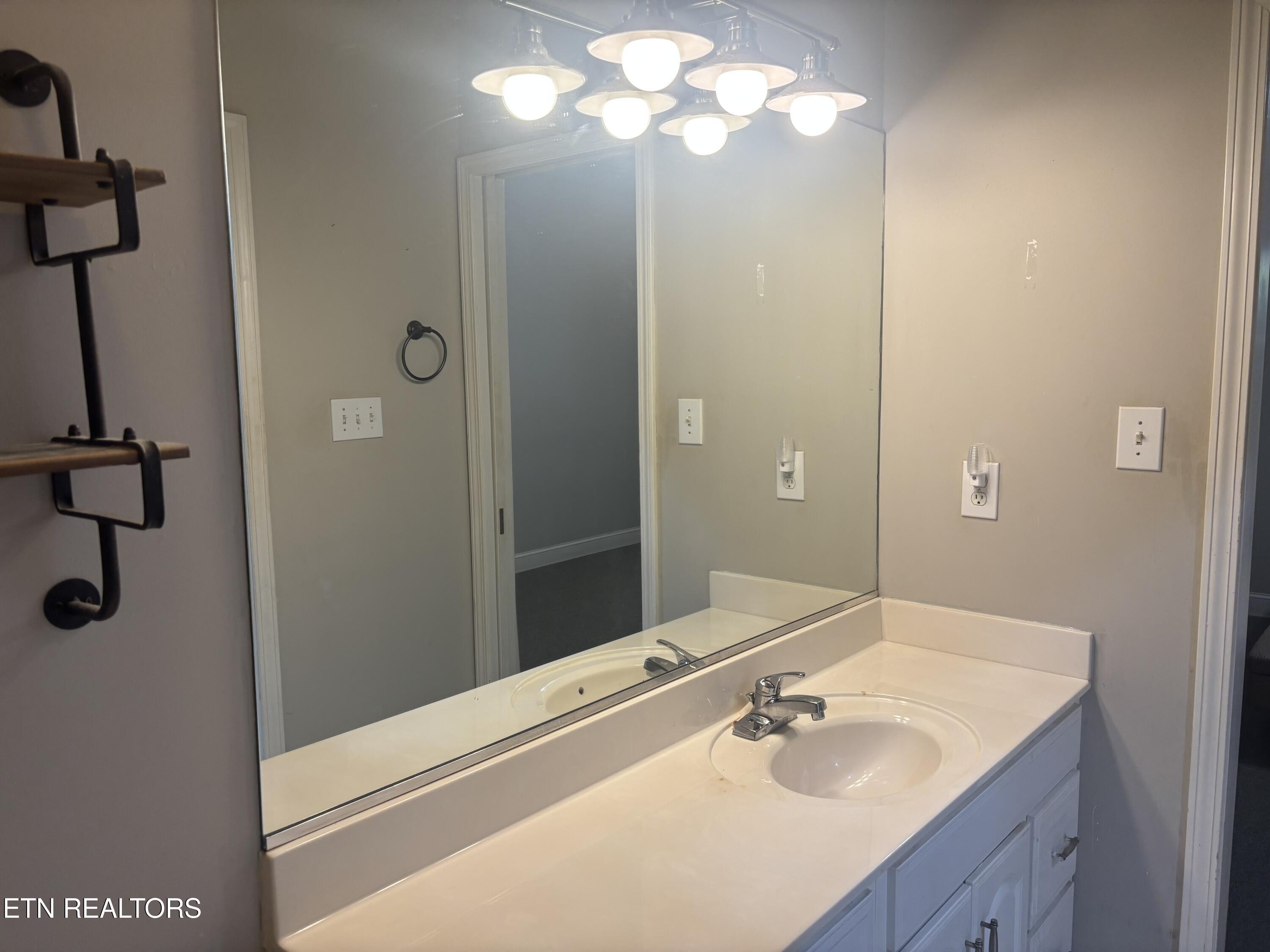 103 Willington Place Loudon TN 37774