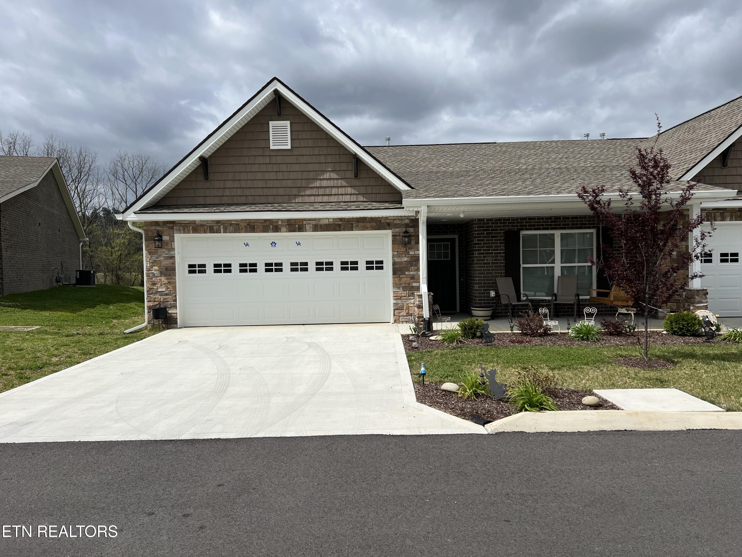 736 Snowflower Circle Pigeon Forge TN 37863