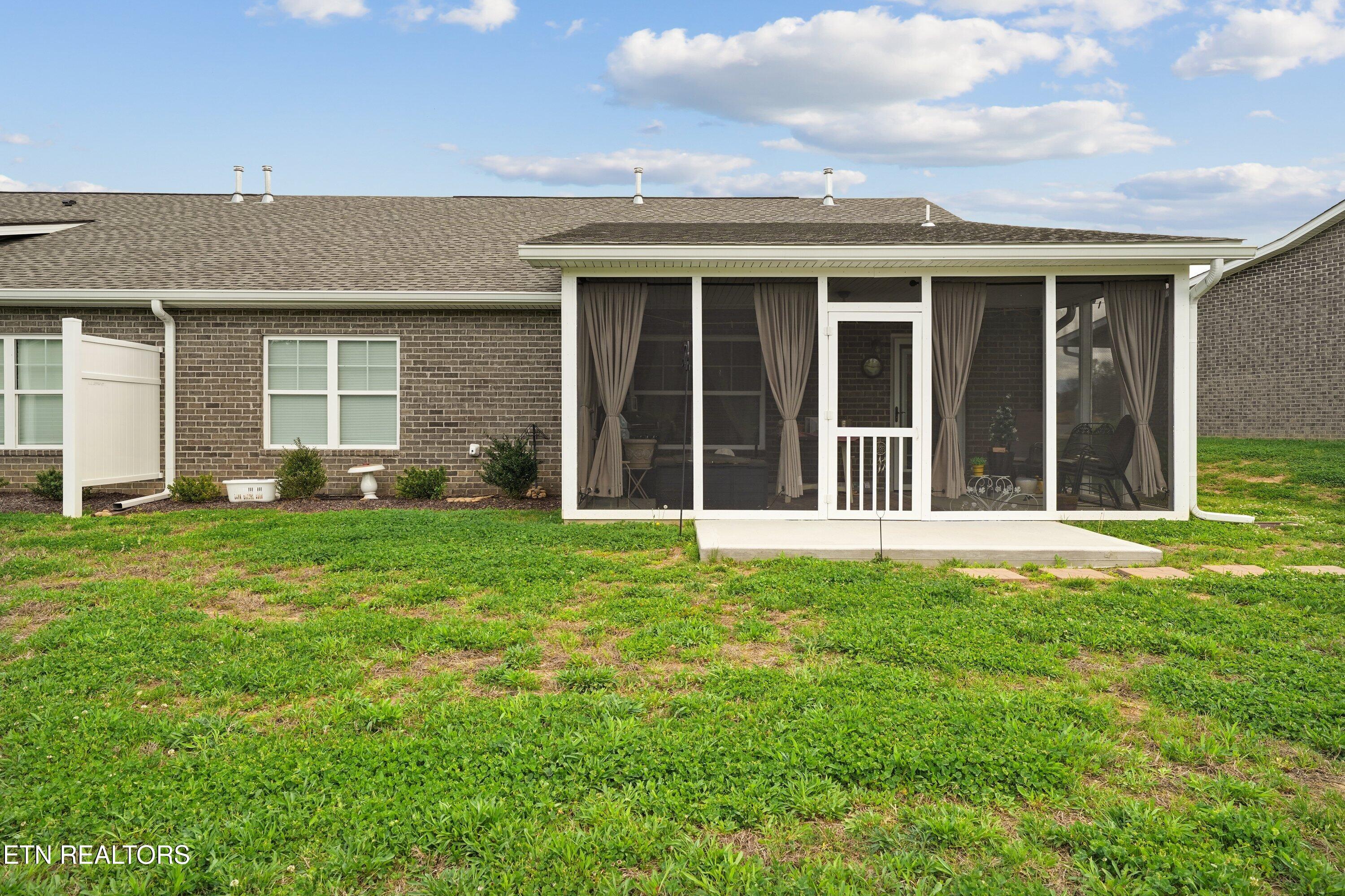 736 Snowflower Circle Pigeon Forge TN 37863