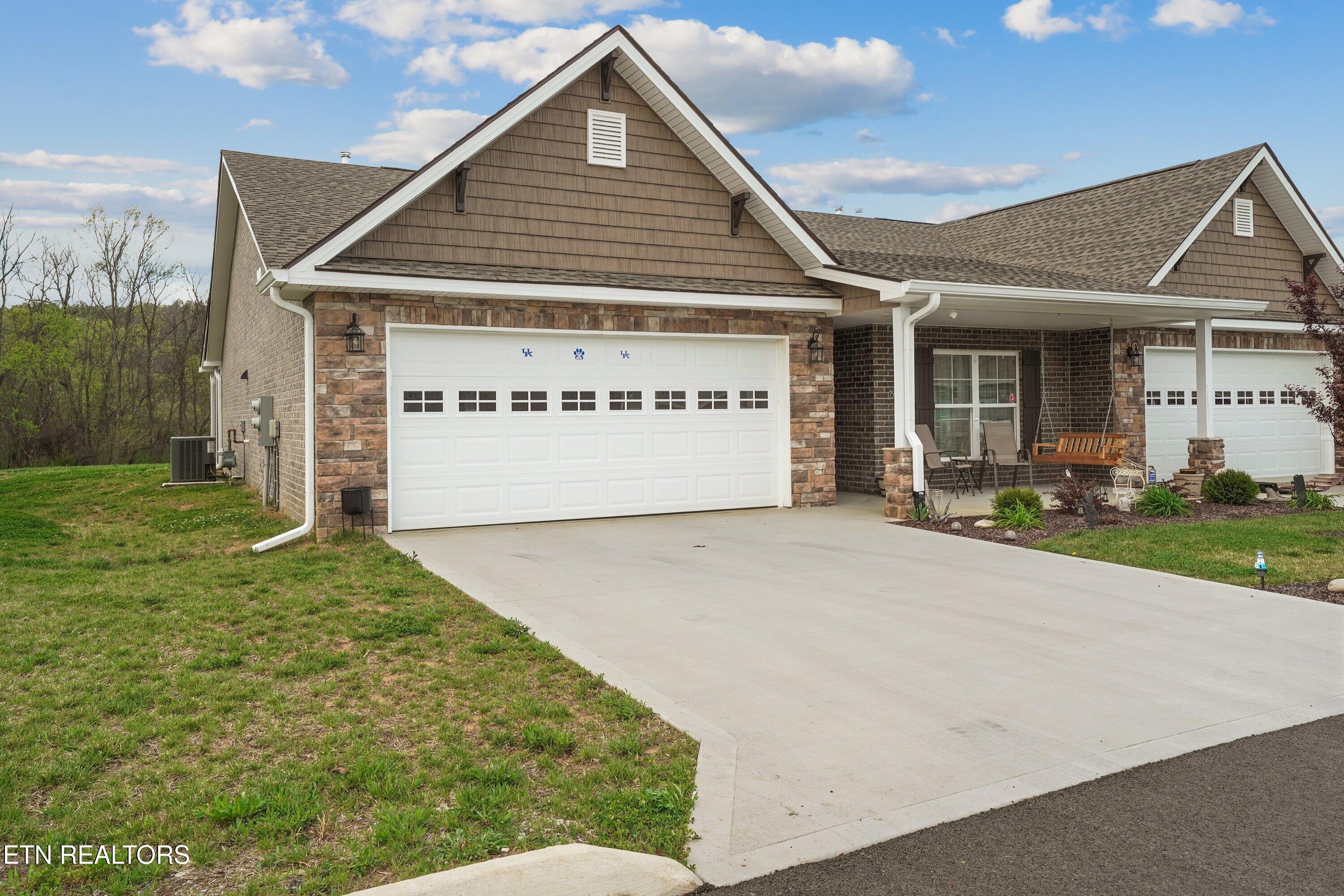 736 Snowflower Circle Pigeon Forge TN 37863