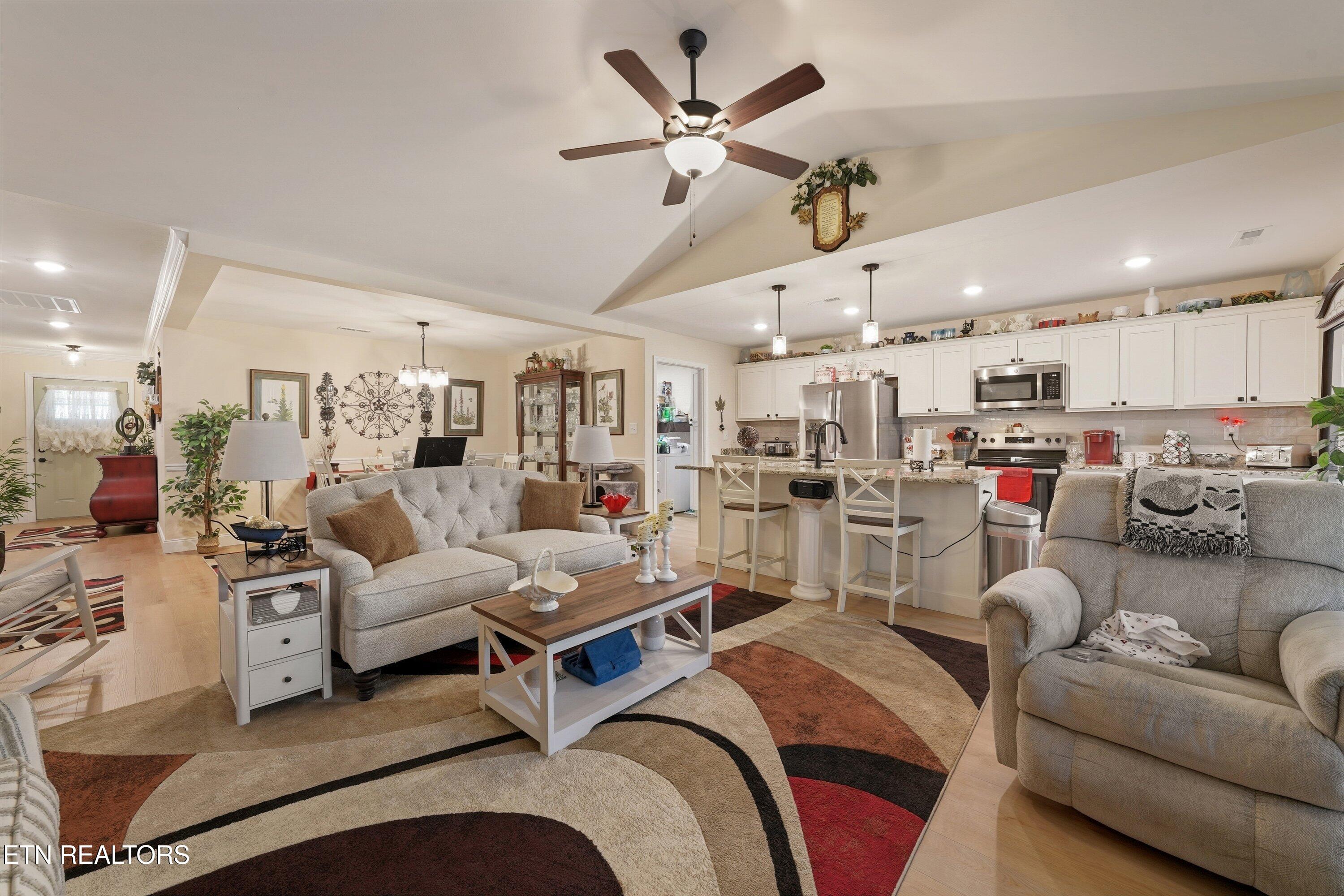 736 Snowflower Circle Pigeon Forge TN 37863