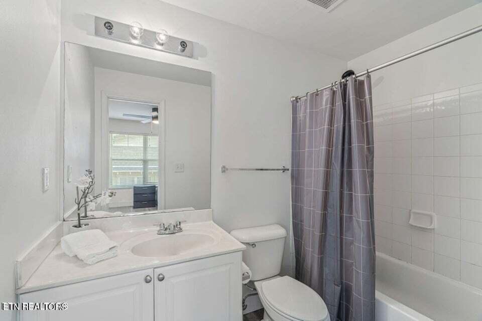 3704 Spruce Ridge Way Knoxville TN 37920