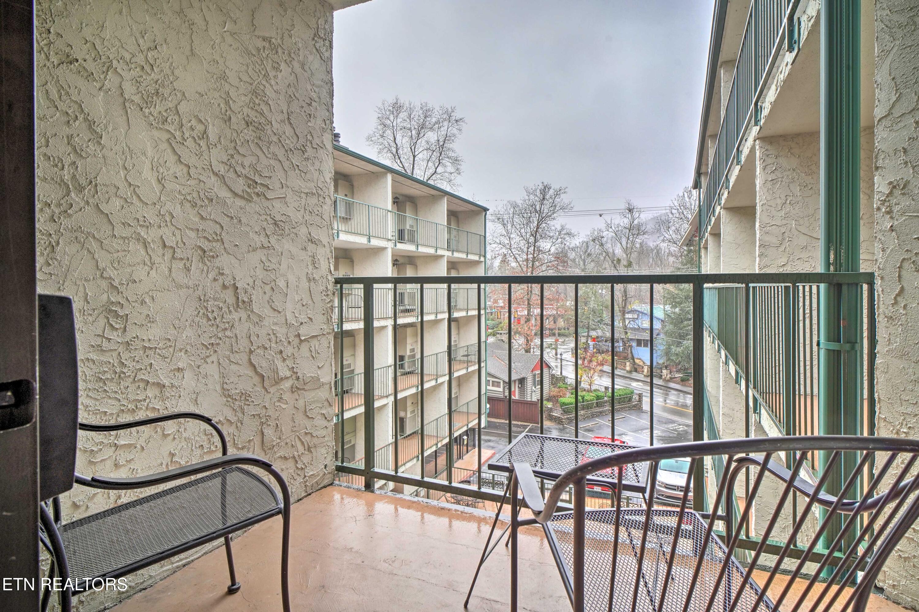 685 River Road Gatlinburg TN 37738