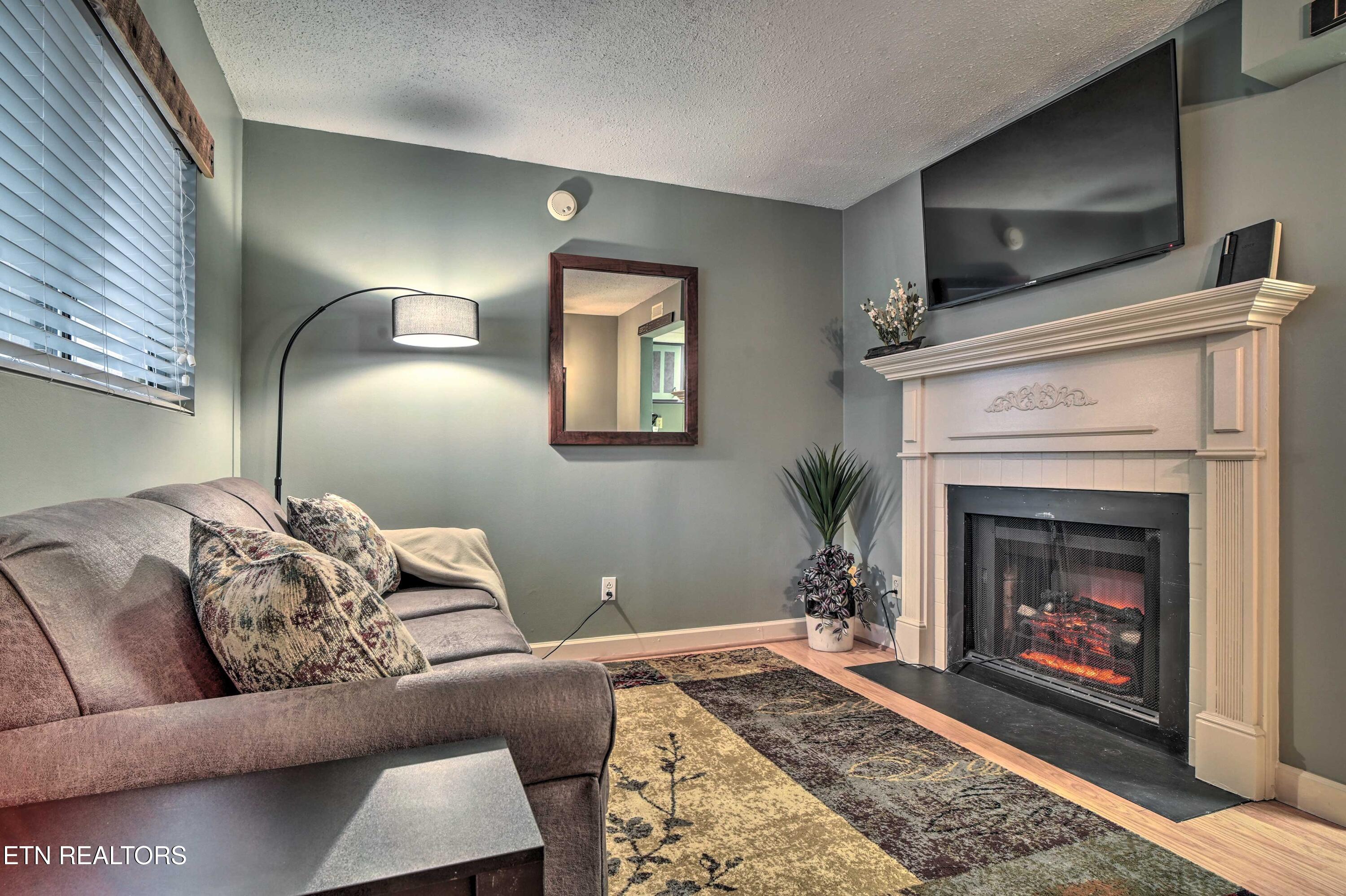 685 River Road Gatlinburg TN 37738