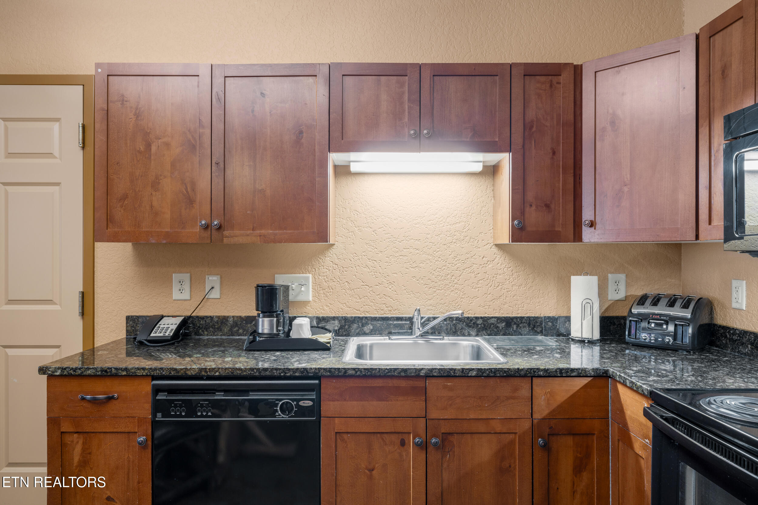 1424 Old Knoxville Unit 13071,73,75 Highway Sevierville TN 37876