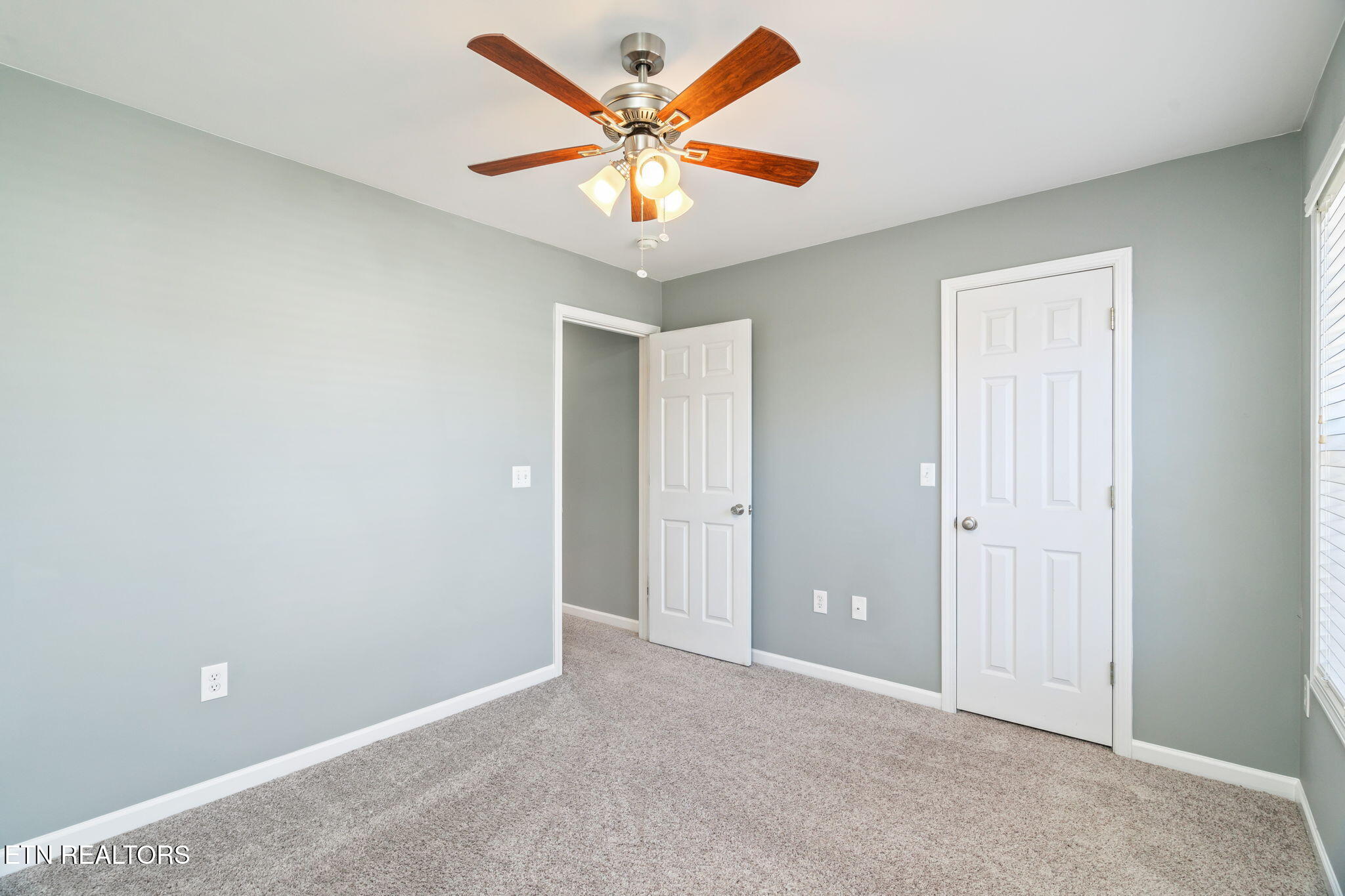 6811 Spring Glen Way Knoxville TN 37919