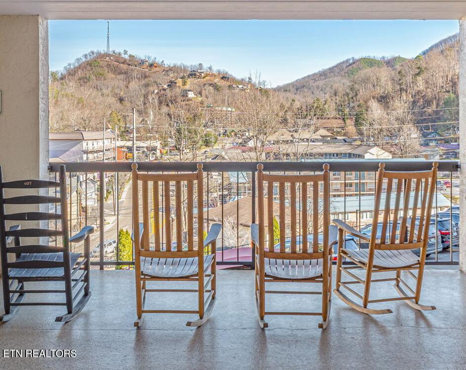102 Baskins Creek Bypass Gatlinburg TN 37738