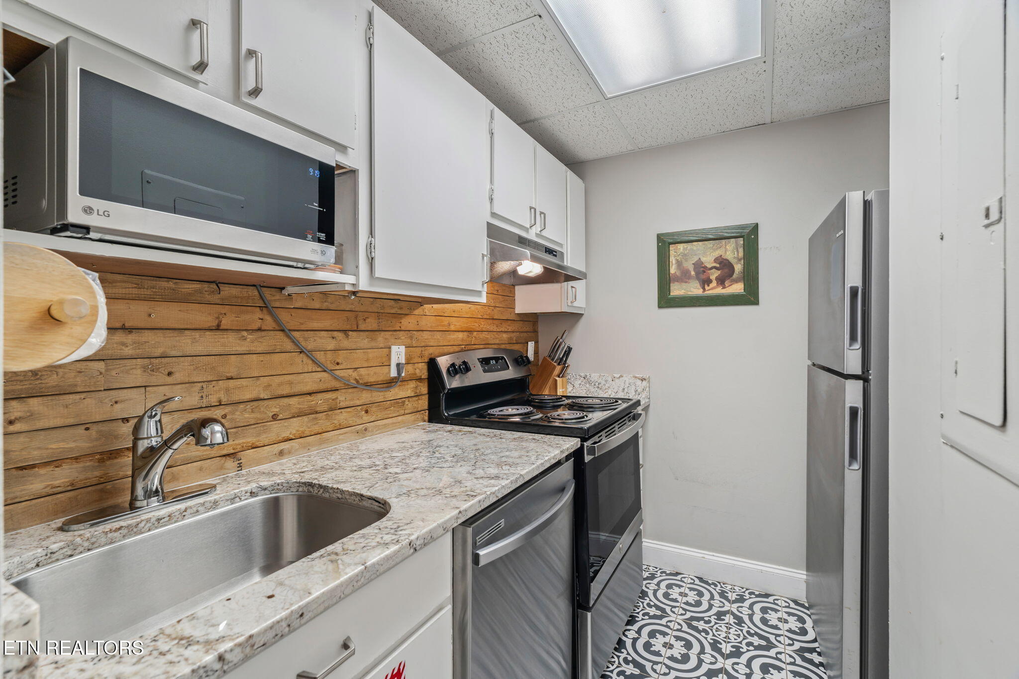 102 Baskins Creek Bypass Gatlinburg TN 37738