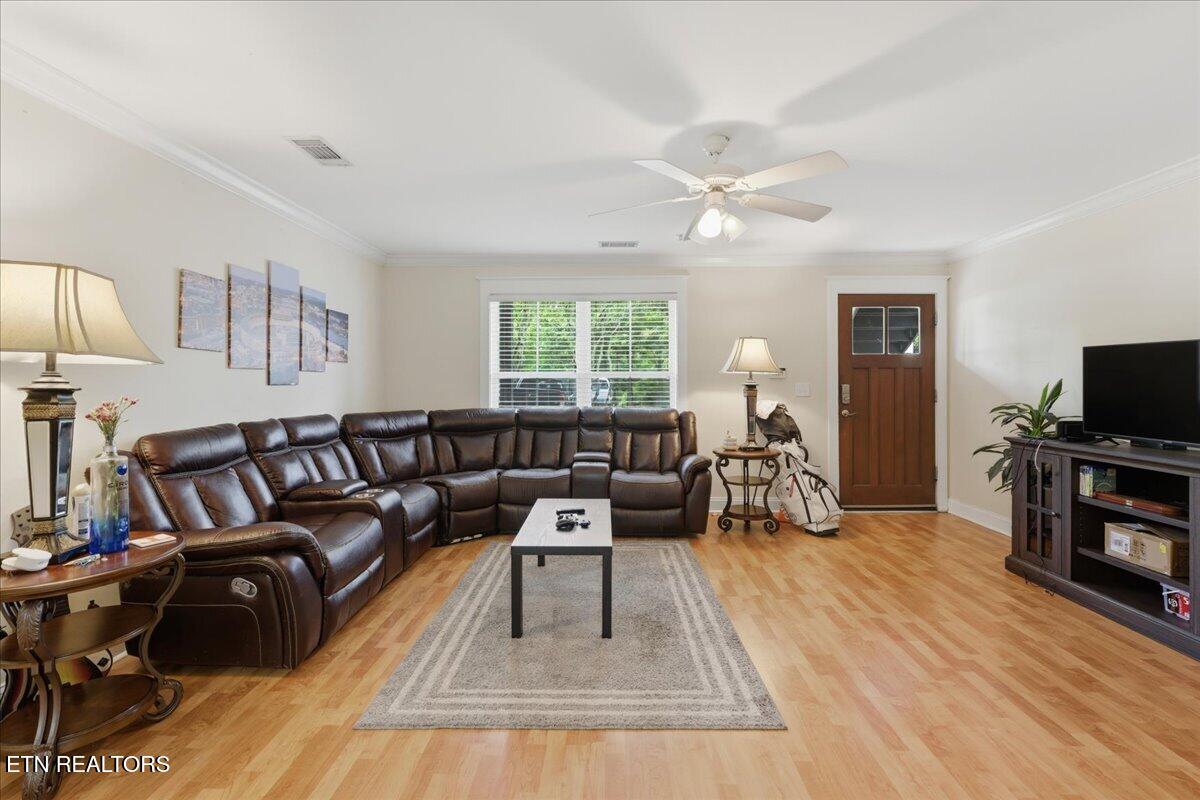 1121 Tree Top Way Knoxville TN 37920