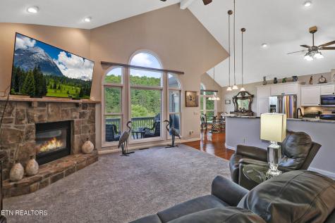 135 Lafayette Point Fairfield Glade TN 38558