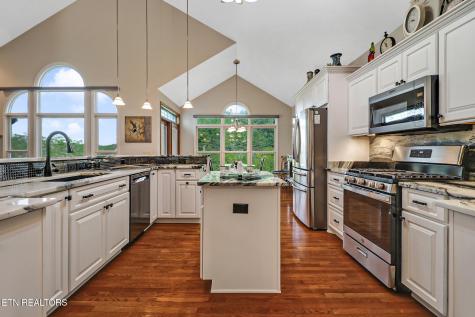135 Lafayette Point Fairfield Glade TN 38558
