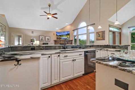 135 Lafayette Point Fairfield Glade TN 38558
