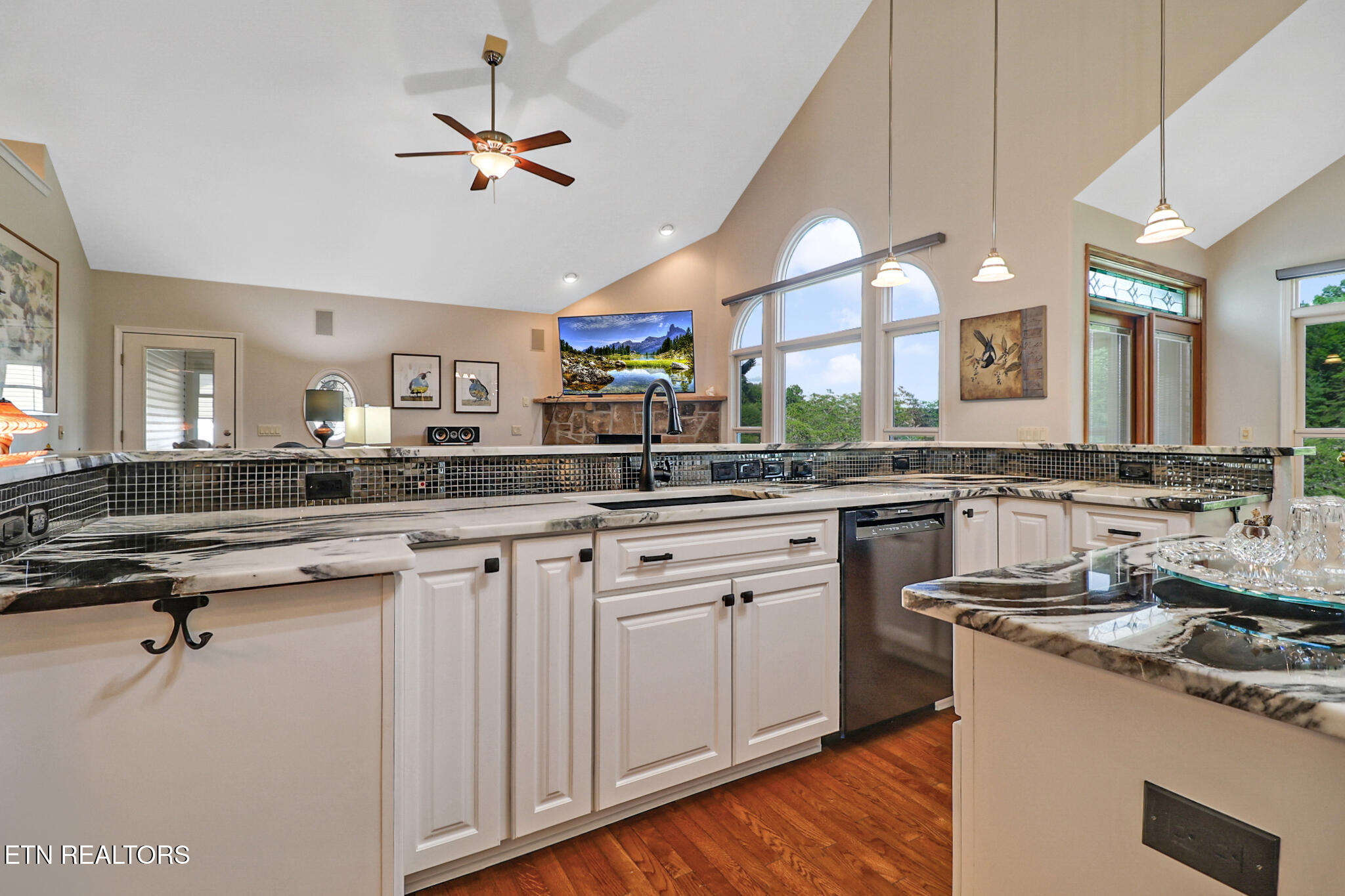 135 Lafayette Point Fairfield Glade TN 38558