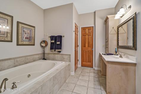 135 Lafayette Point Fairfield Glade TN 38558