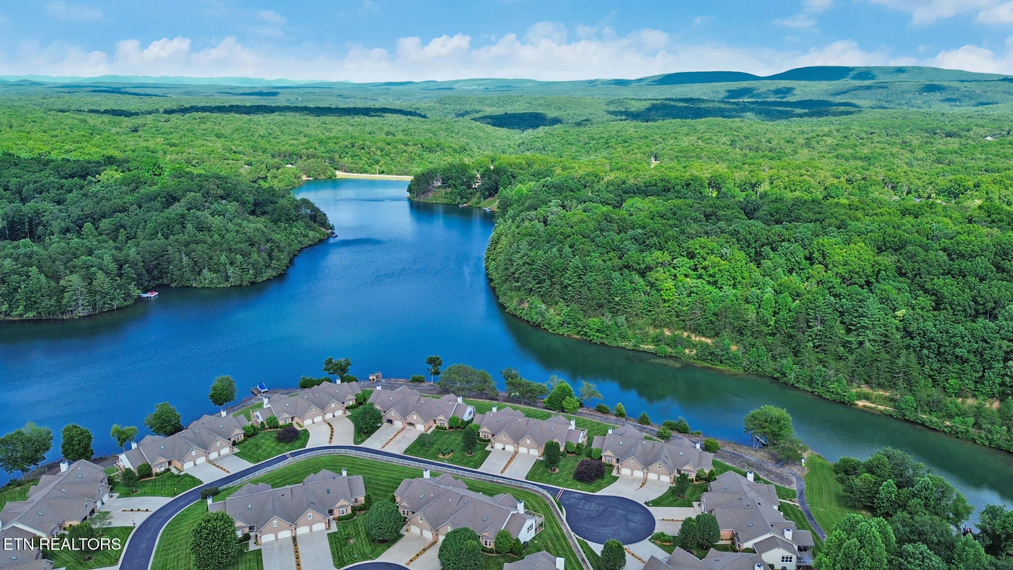 135 Lafayette Point Fairfield Glade TN 38558