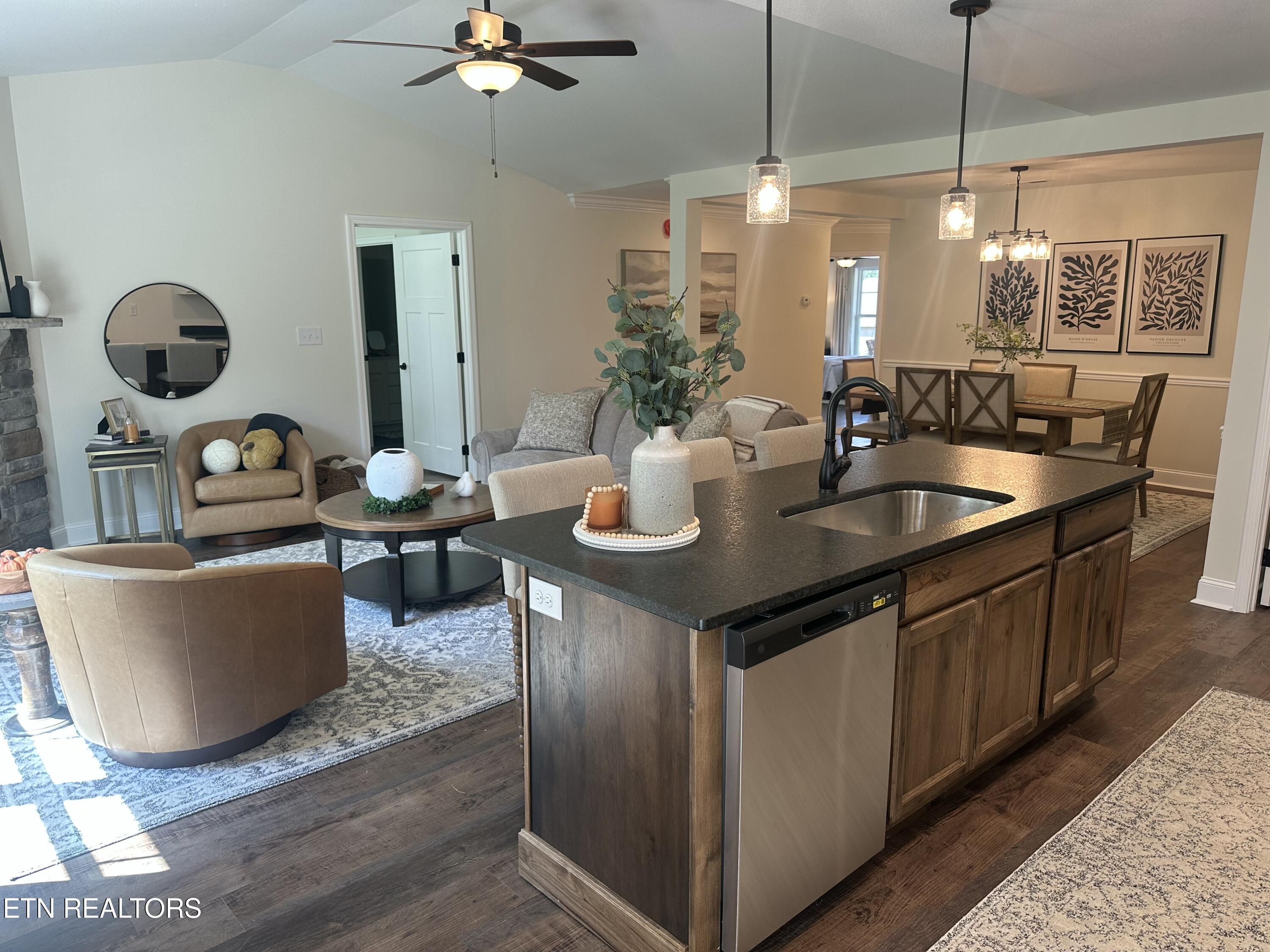 629 Snowflower Circle Pigeon Forge TN 37863