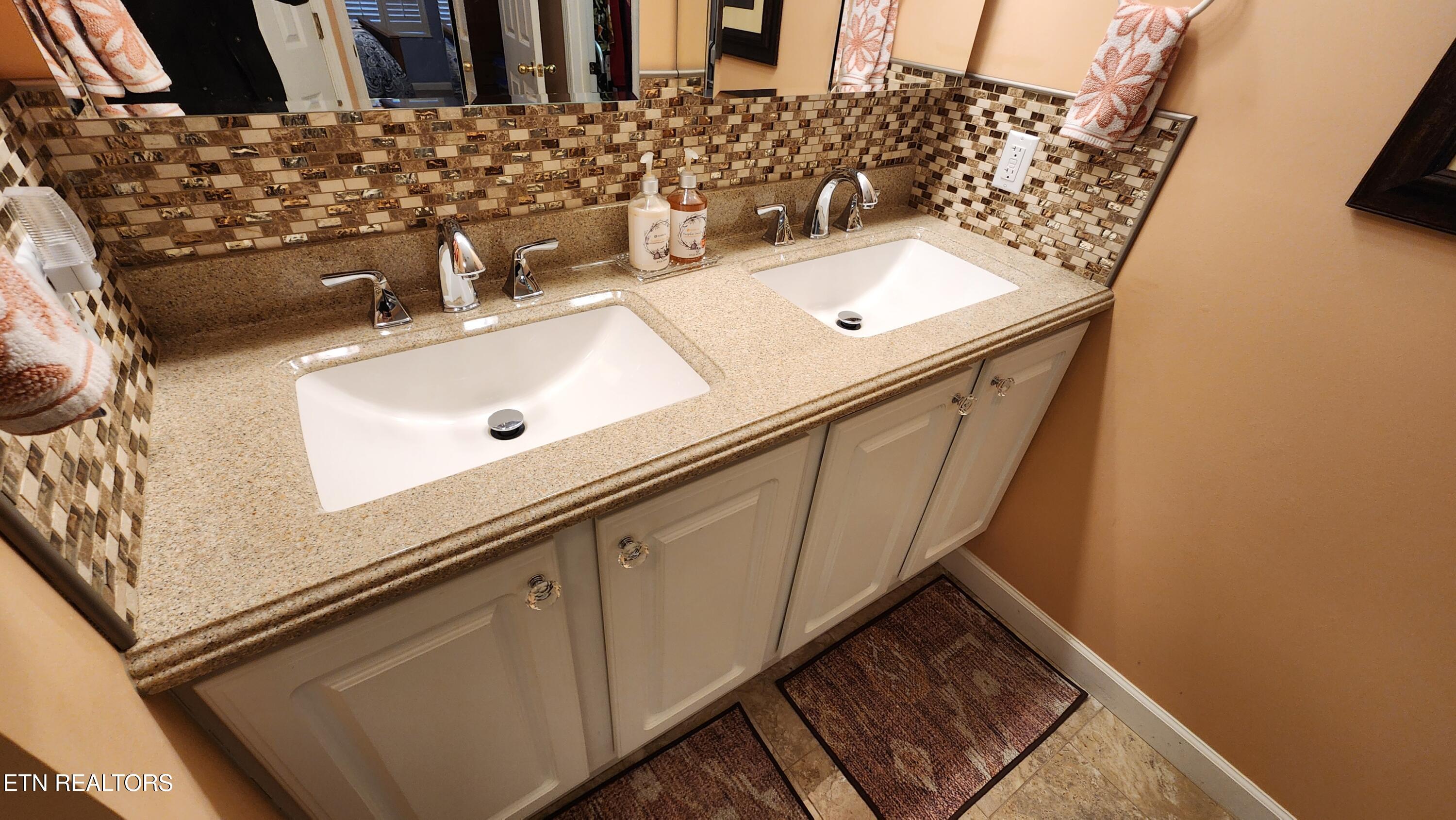 523 Apple View Way Sevierville TN 37862