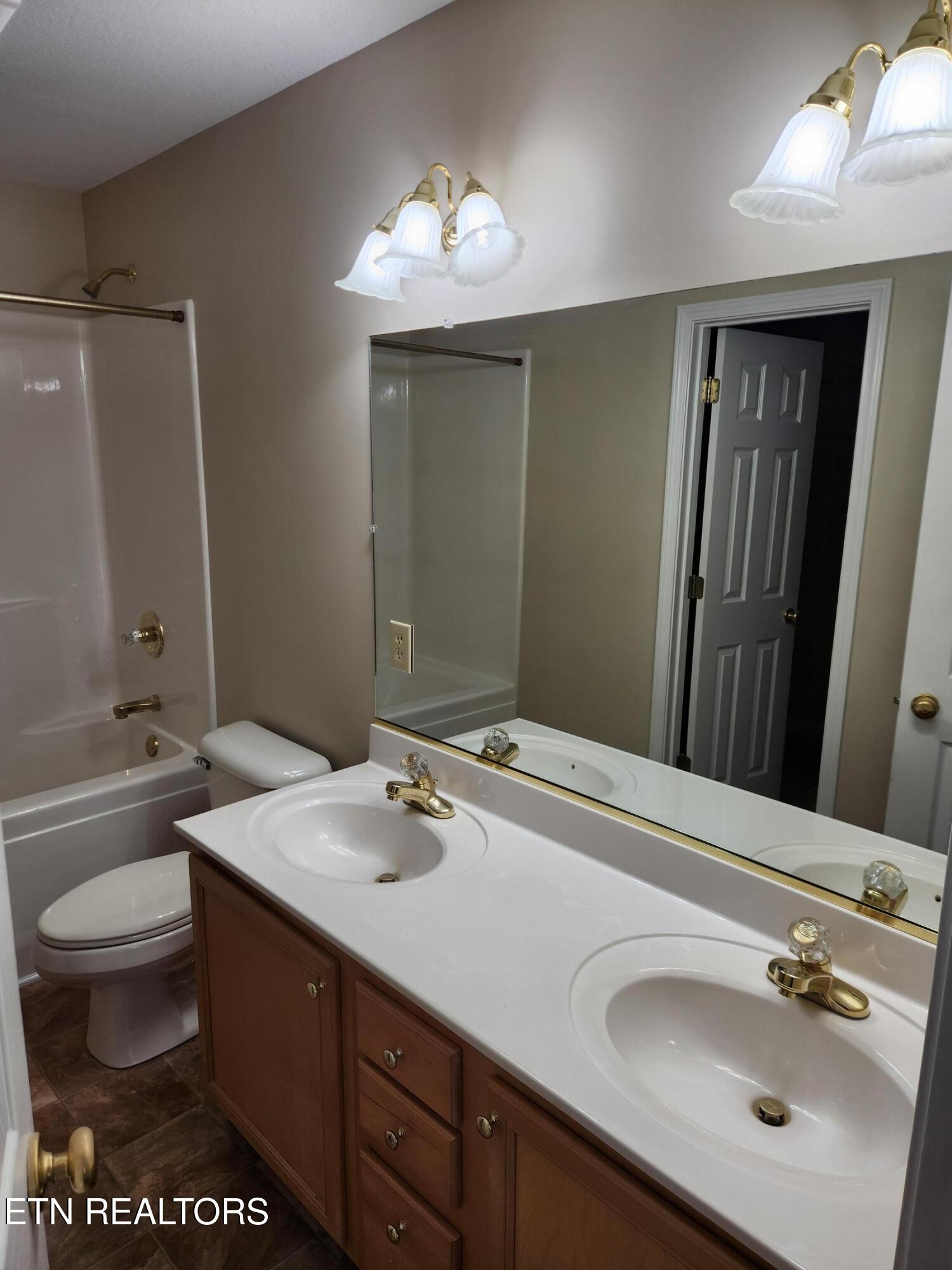 8615 Bristol Bay Way Knoxville TN 37923
