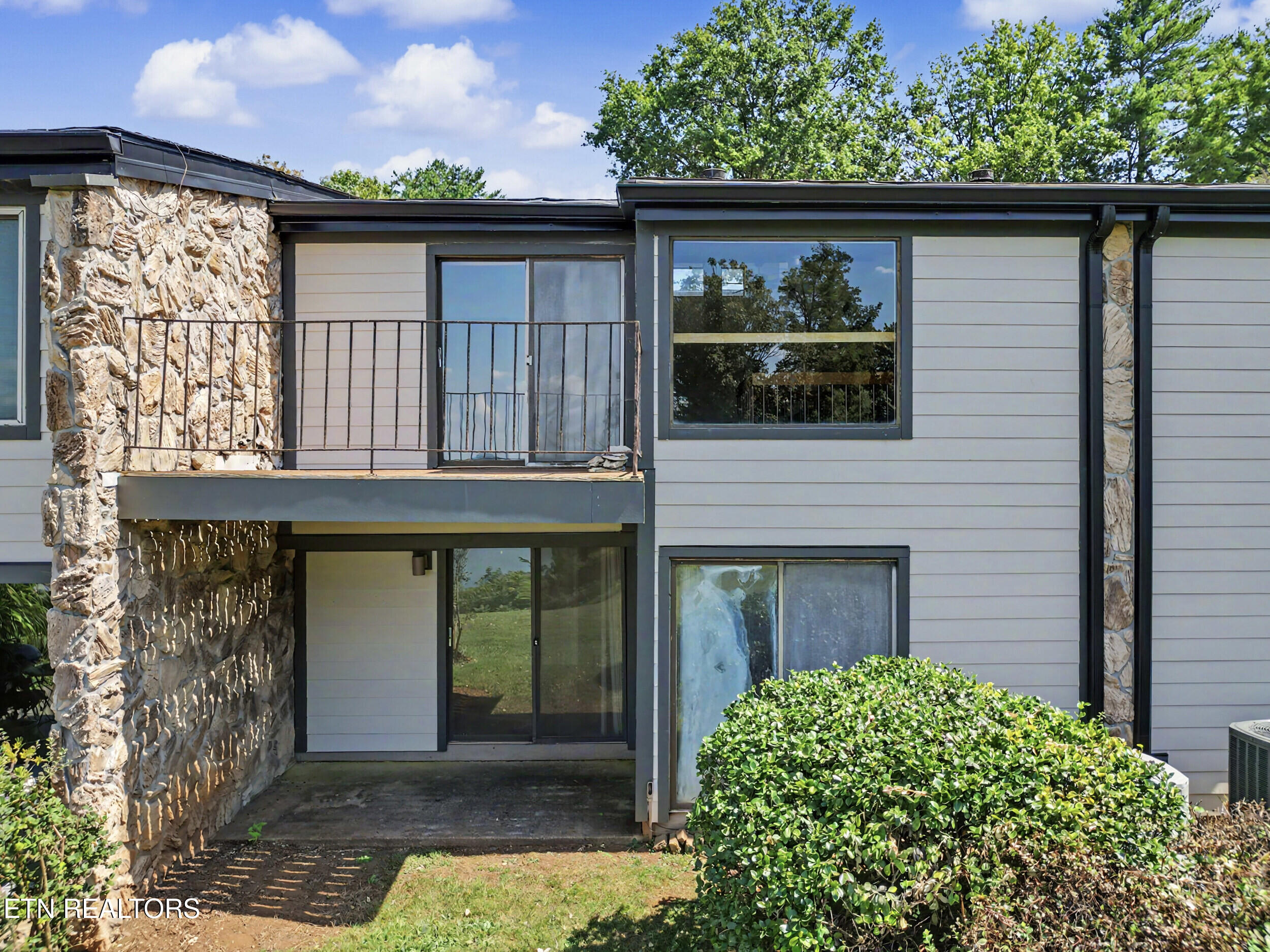 1845 Cherokee Bluff Drive Knoxville TN 37920