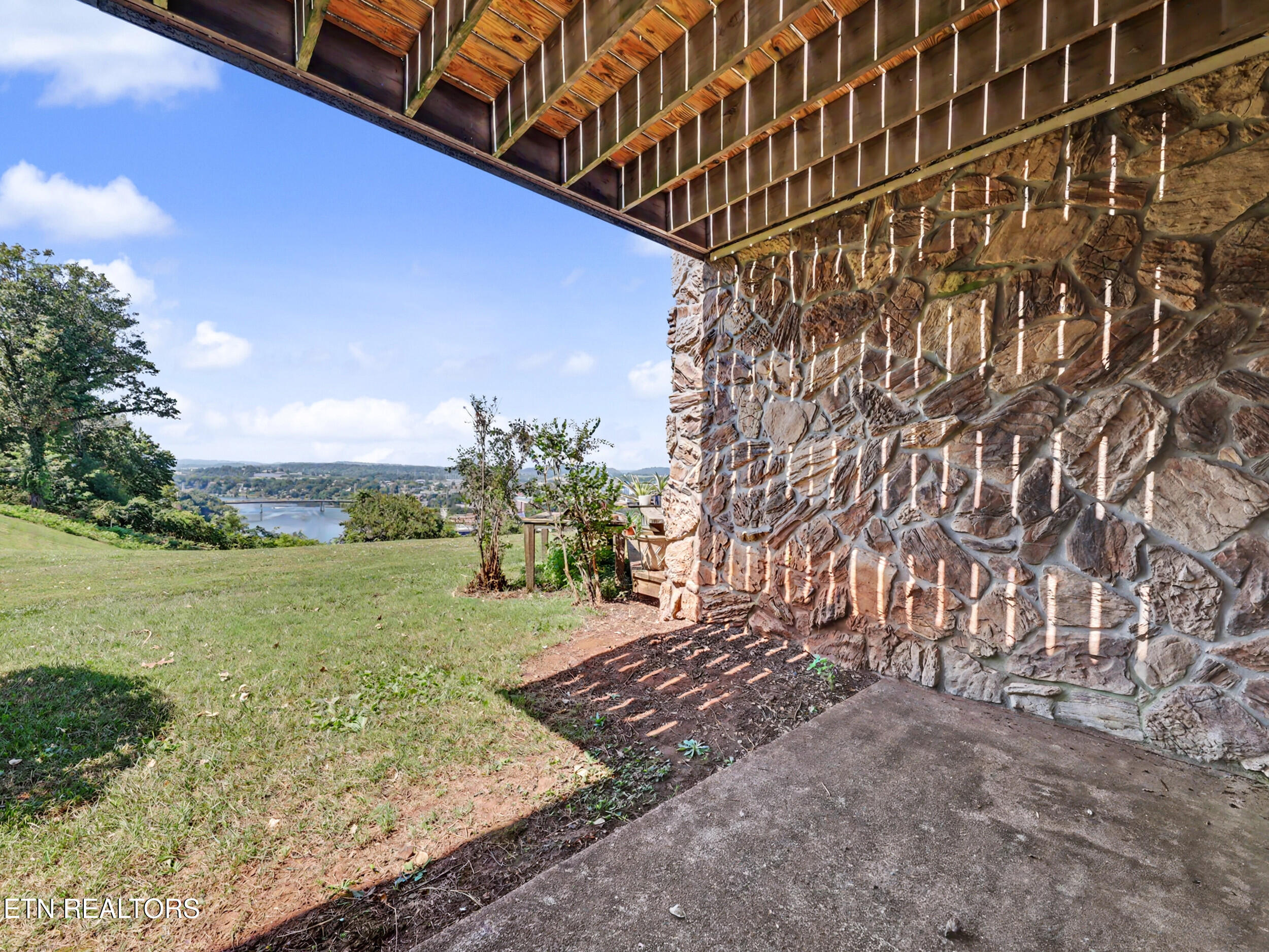 1845 Cherokee Bluff Drive Knoxville TN 37920