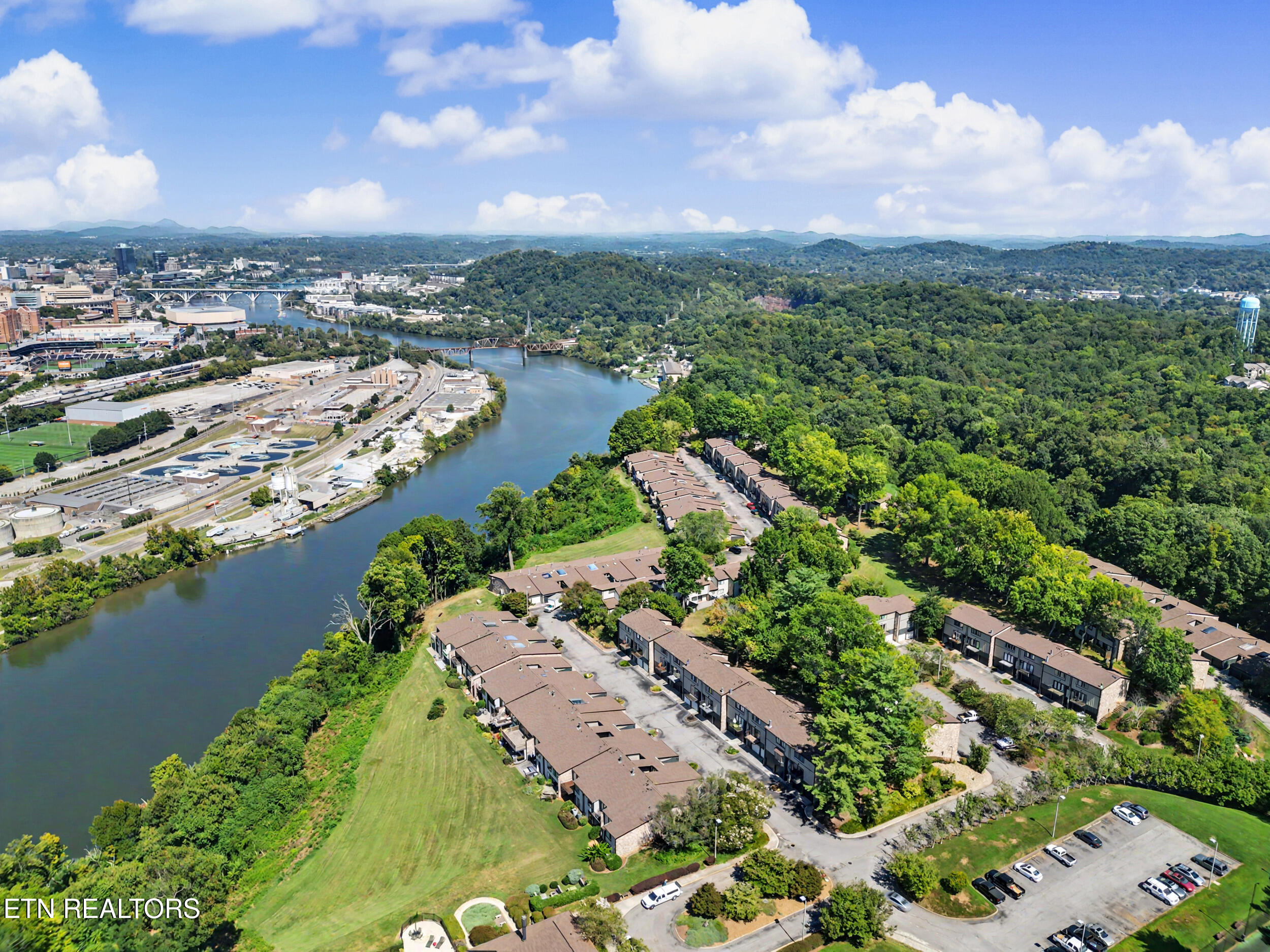 1845 Cherokee Bluff Drive Knoxville TN 37920