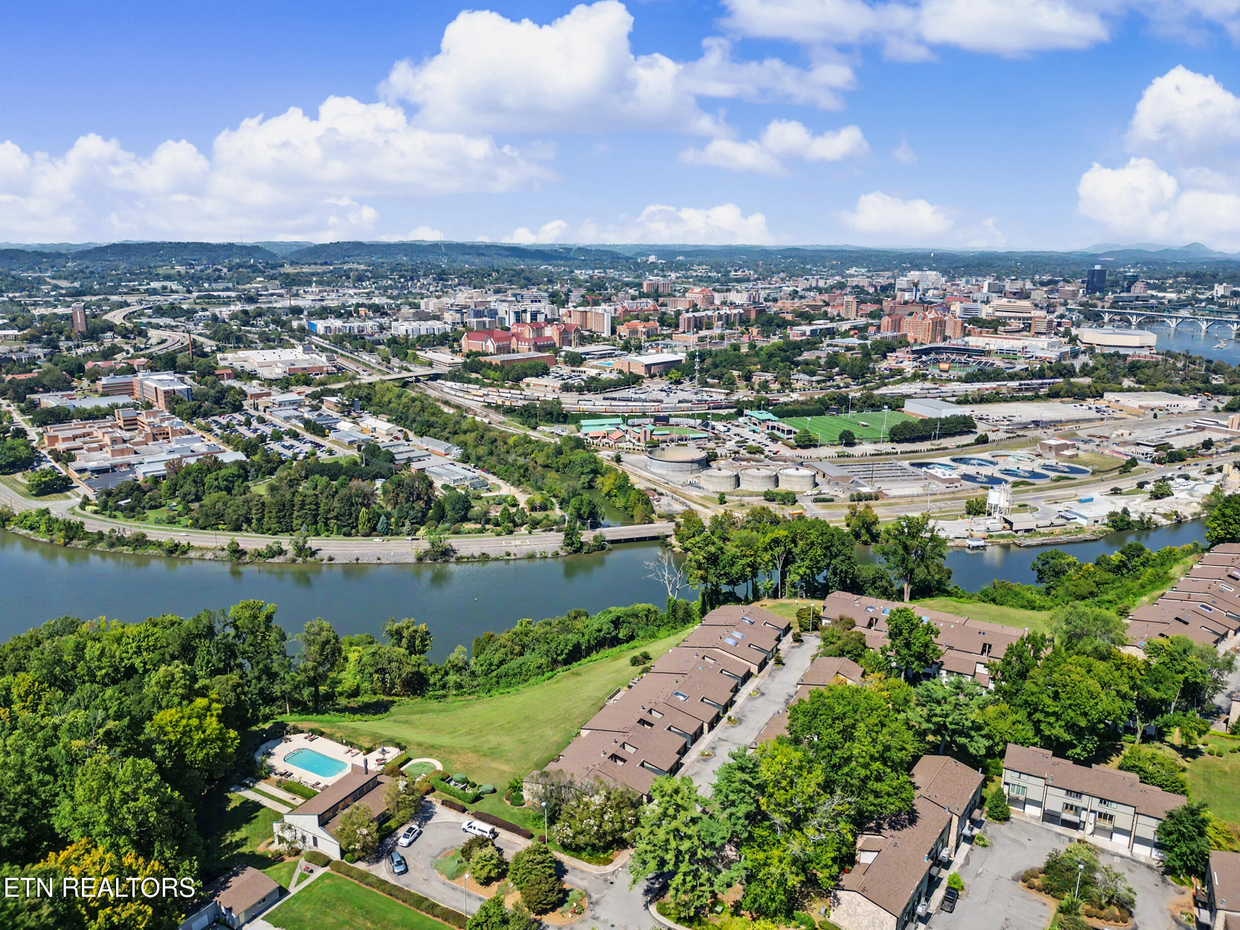 1845 Cherokee Bluff Drive Knoxville TN 37920