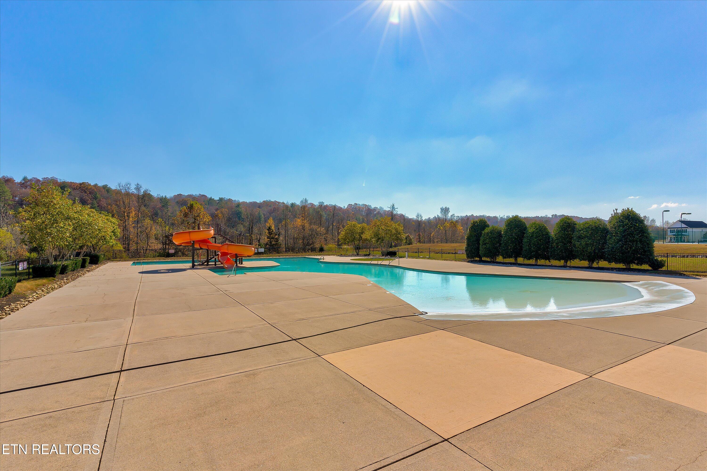 322 Broadberry Avenue Oak Ridge TN 37830