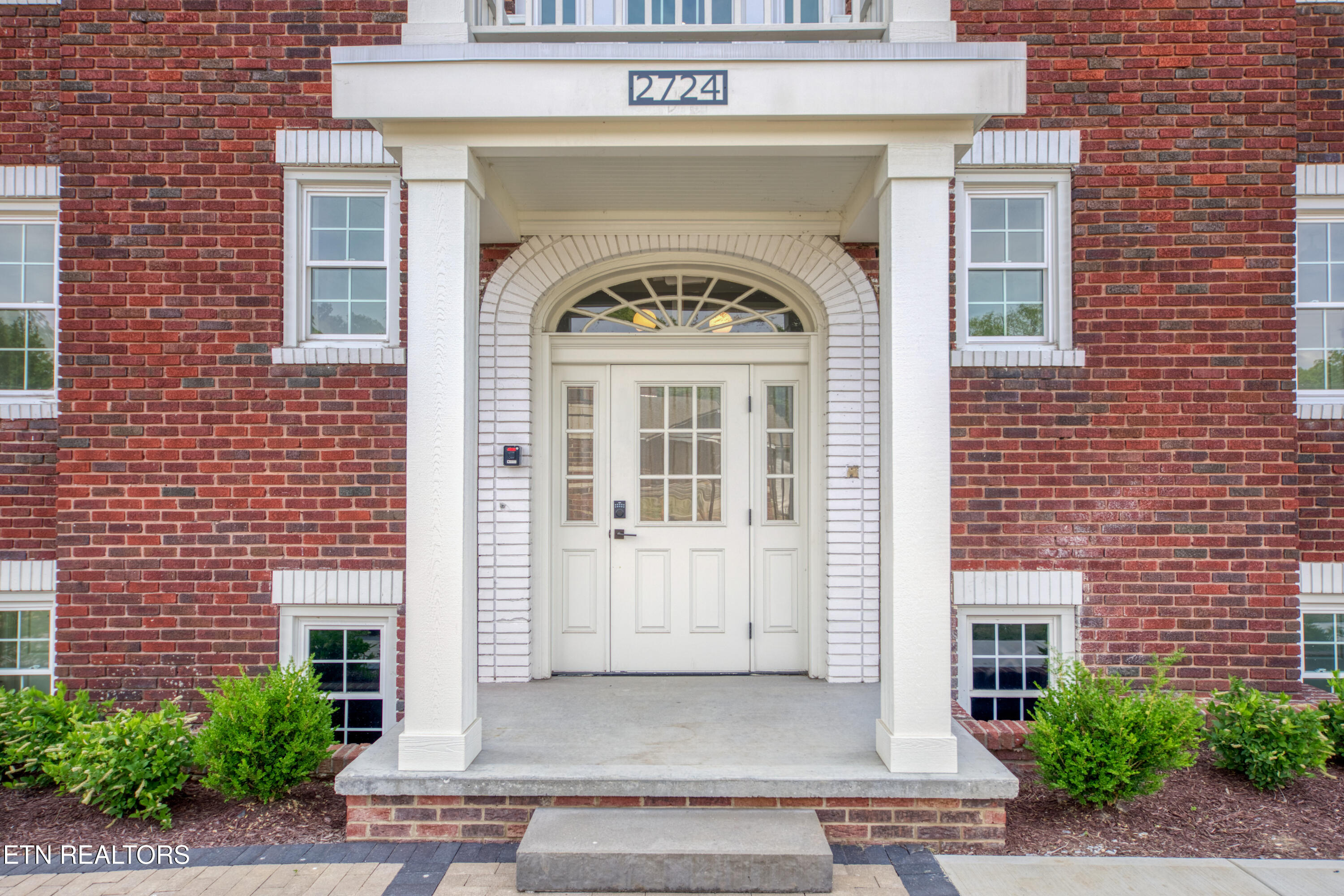 2724 E Magnolia Avenue Knoxville TN 37914