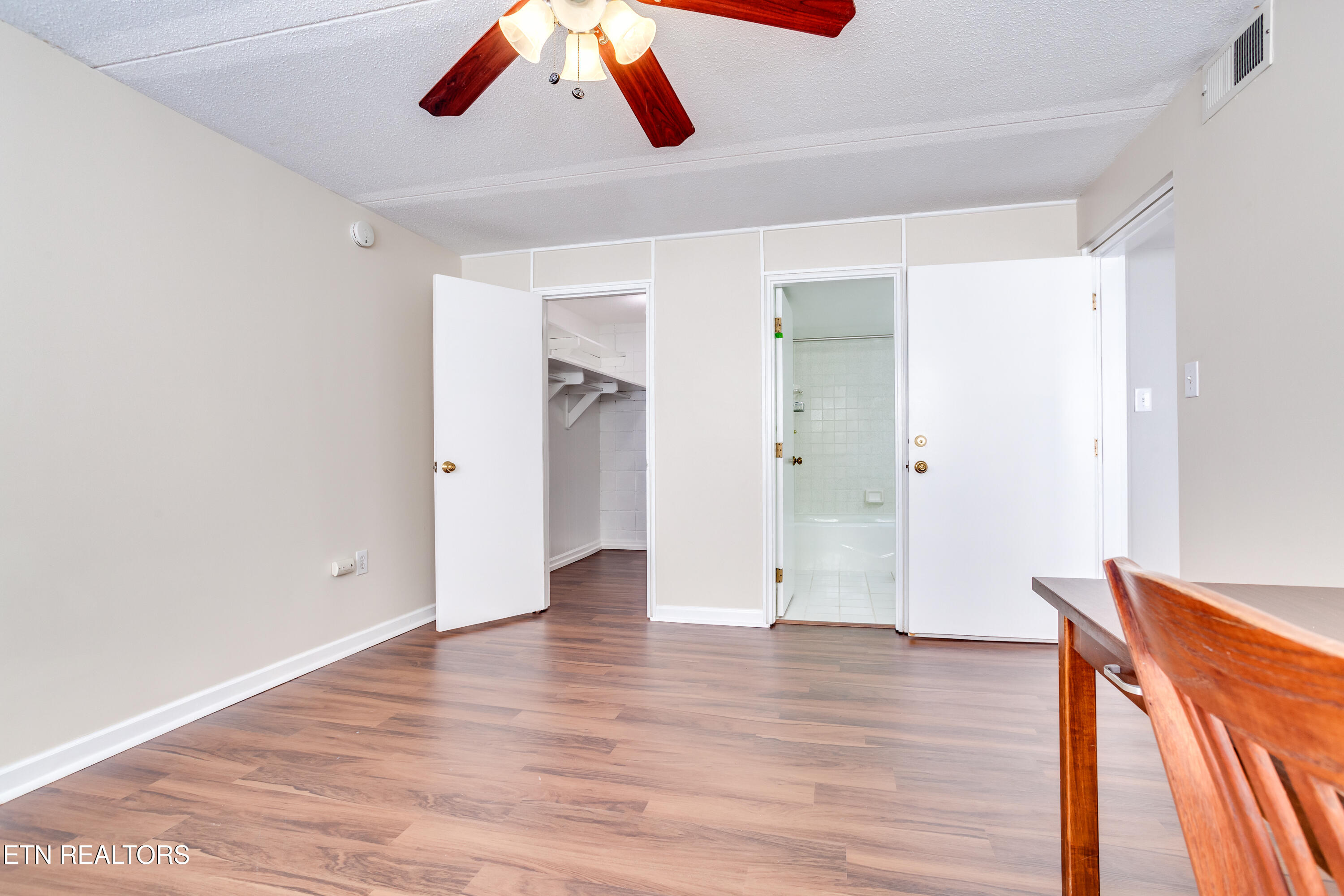 2749 Sullins Street Knoxville TN 37919