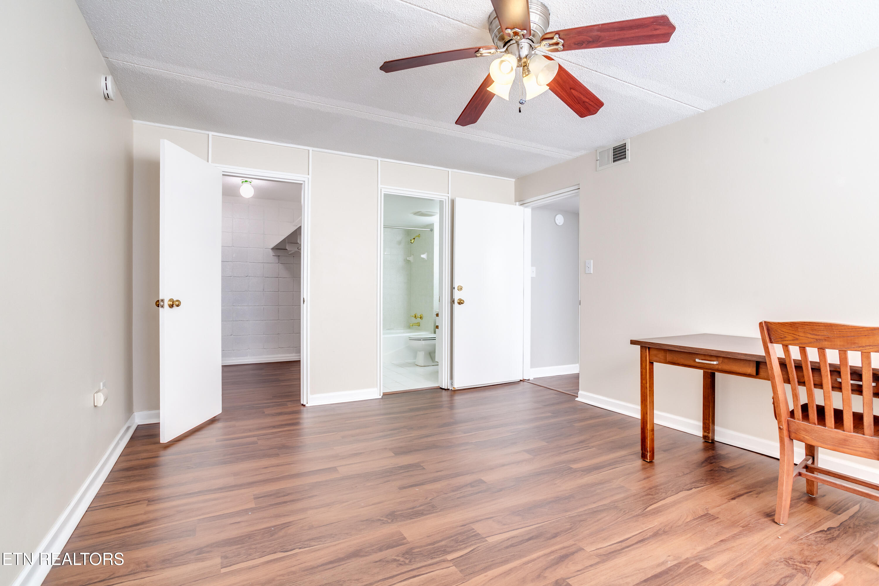 2749 Sullins Street Knoxville TN 37919