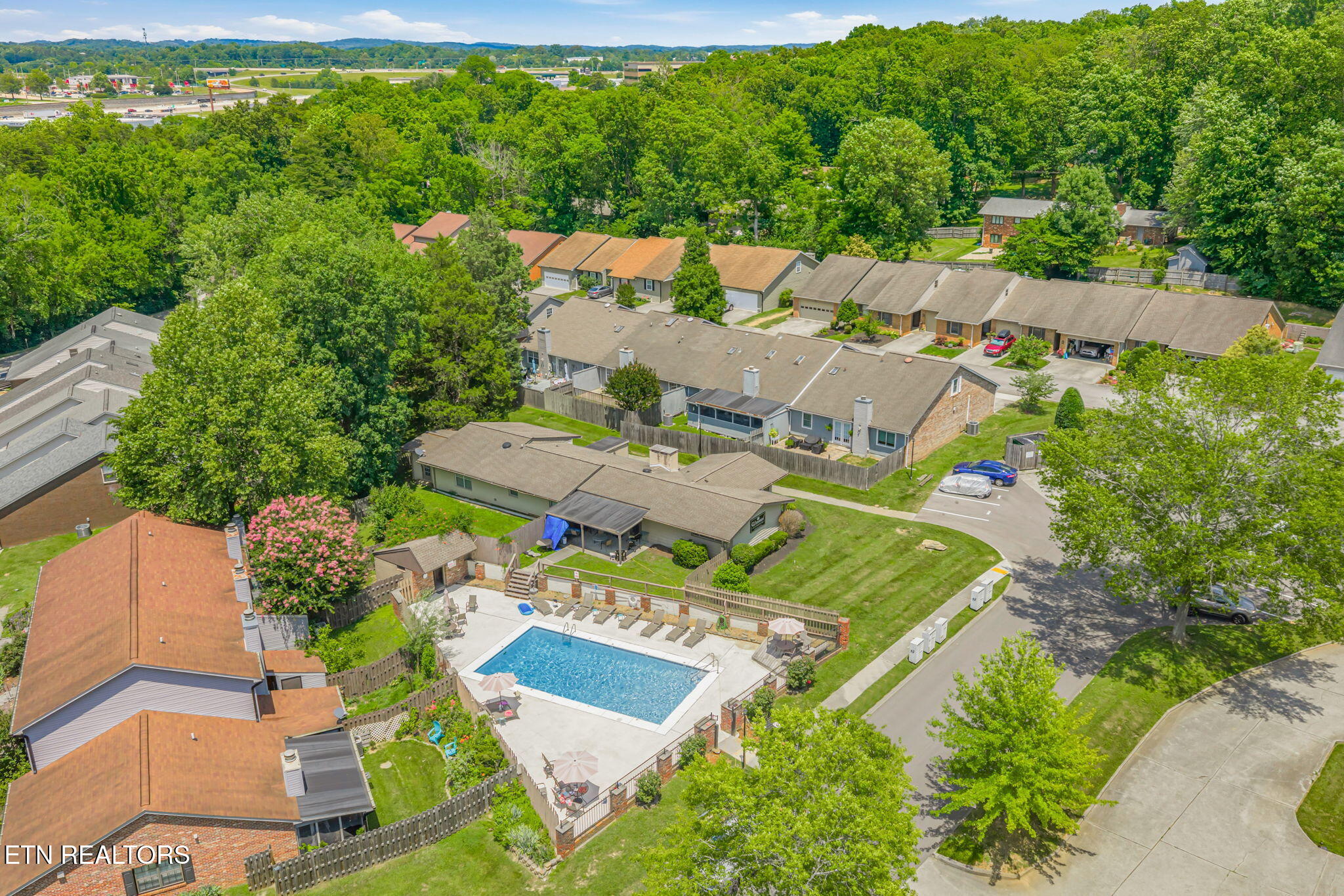 10456 Laura Lee Lane Knoxville TN 37922