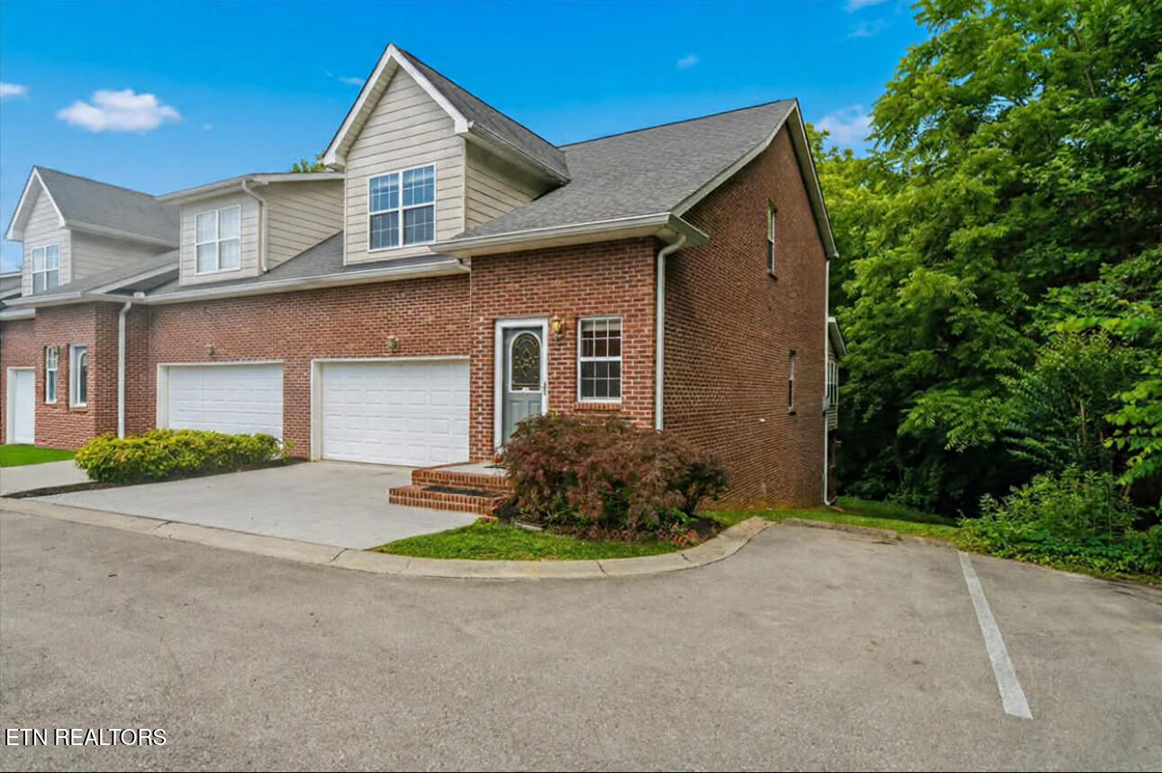 8601 Ashbourne Way Knoxville TN 37923