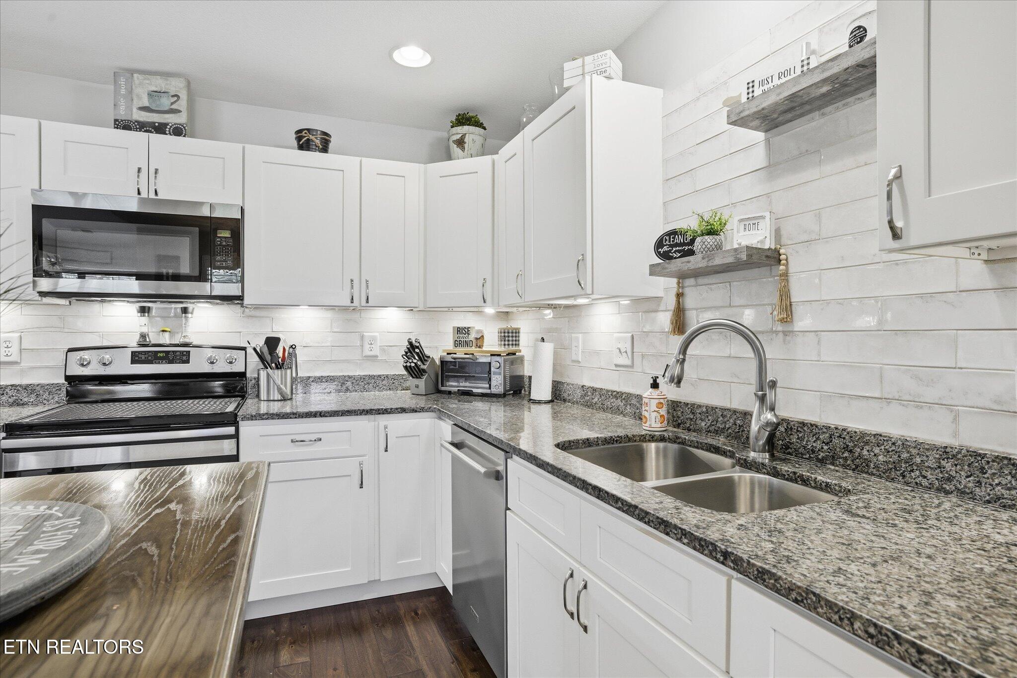 422 Larkspur Way Sevierville TN 37862