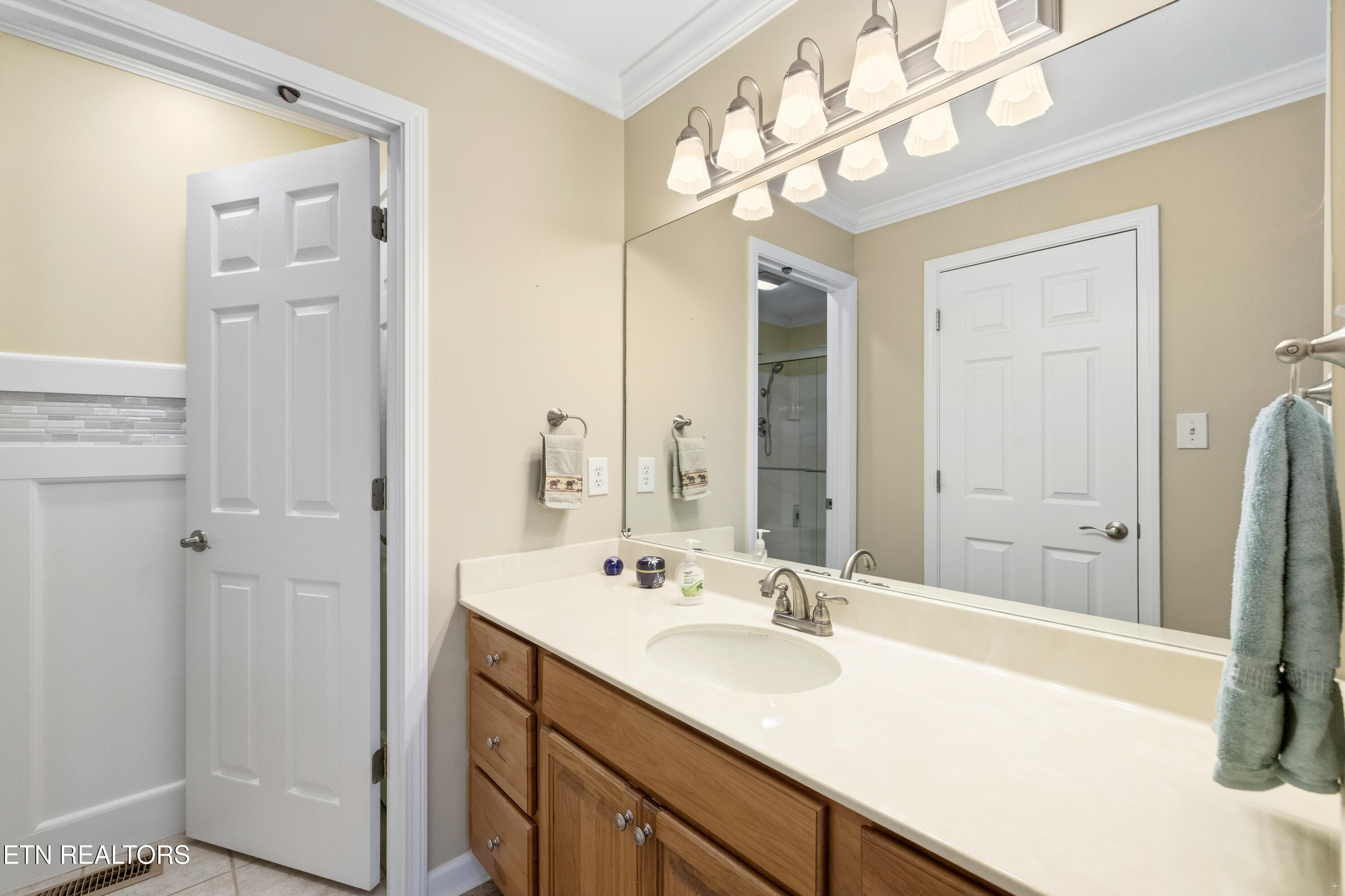 7304 Brook Run Way Knoxville TN 37920