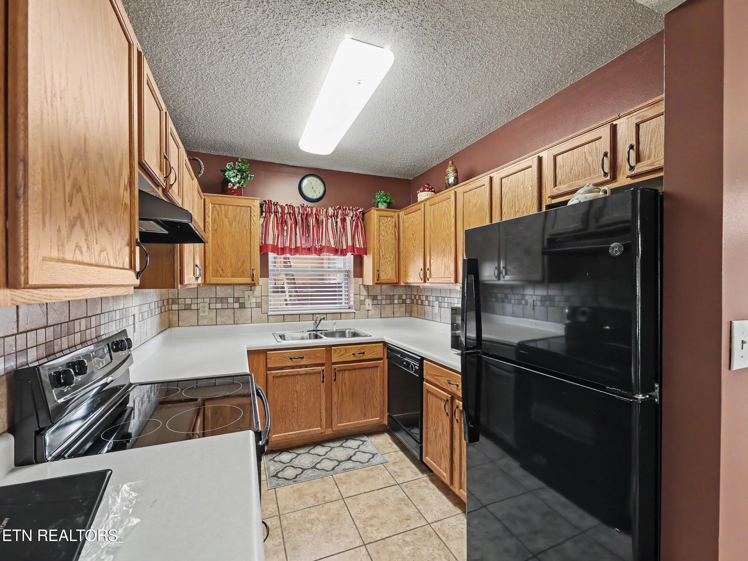 3919 S River Road Pigeon Forge TN 37863
