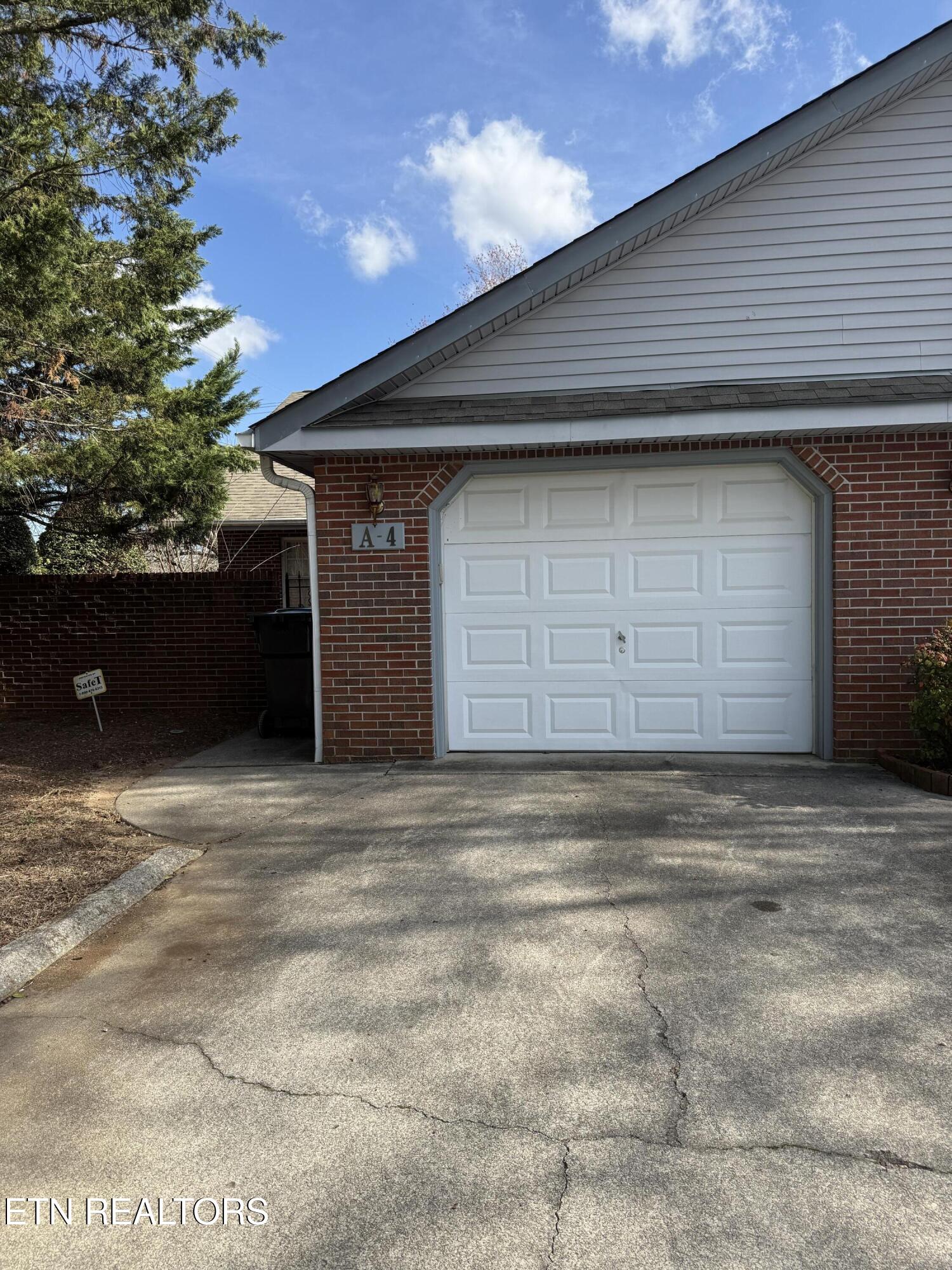 805 Cedar Lane Knoxville TN 37912