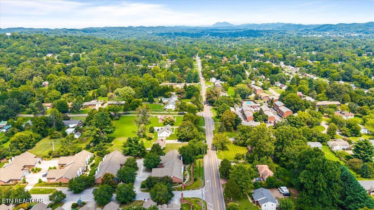 805 Cedar Lane Knoxville TN 37912