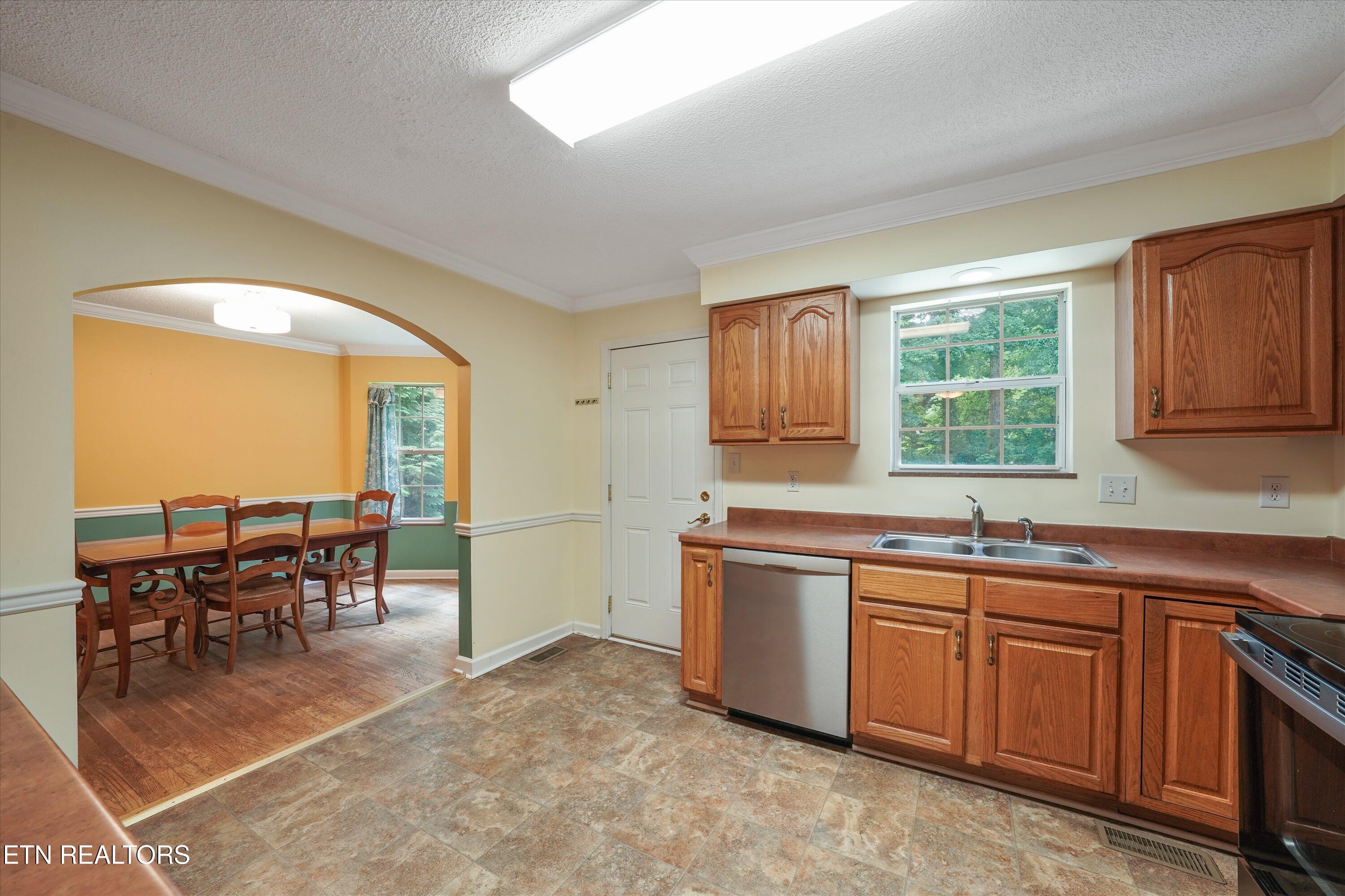 2300 Woods End Lane Knoxville TN 37918