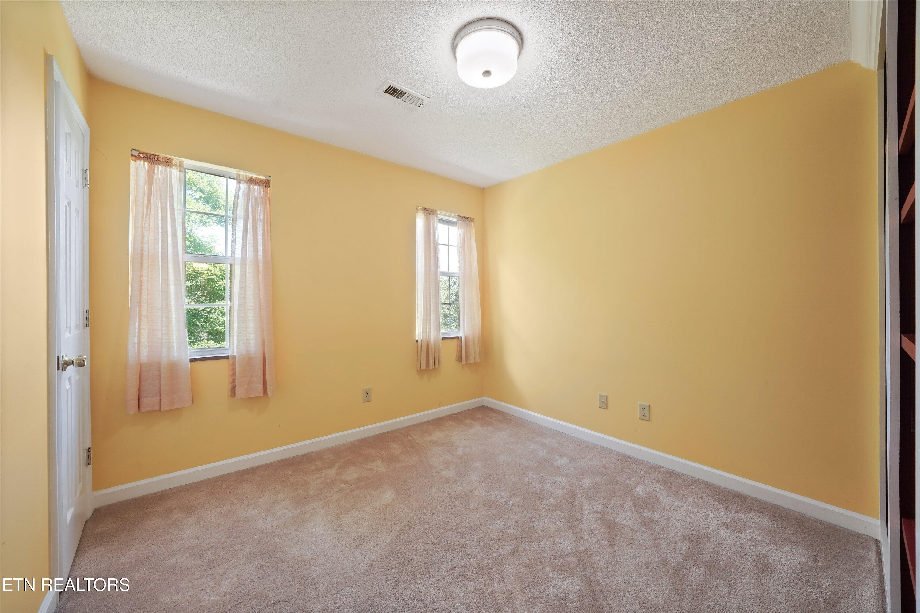2300 Woods End Lane Knoxville TN 37918