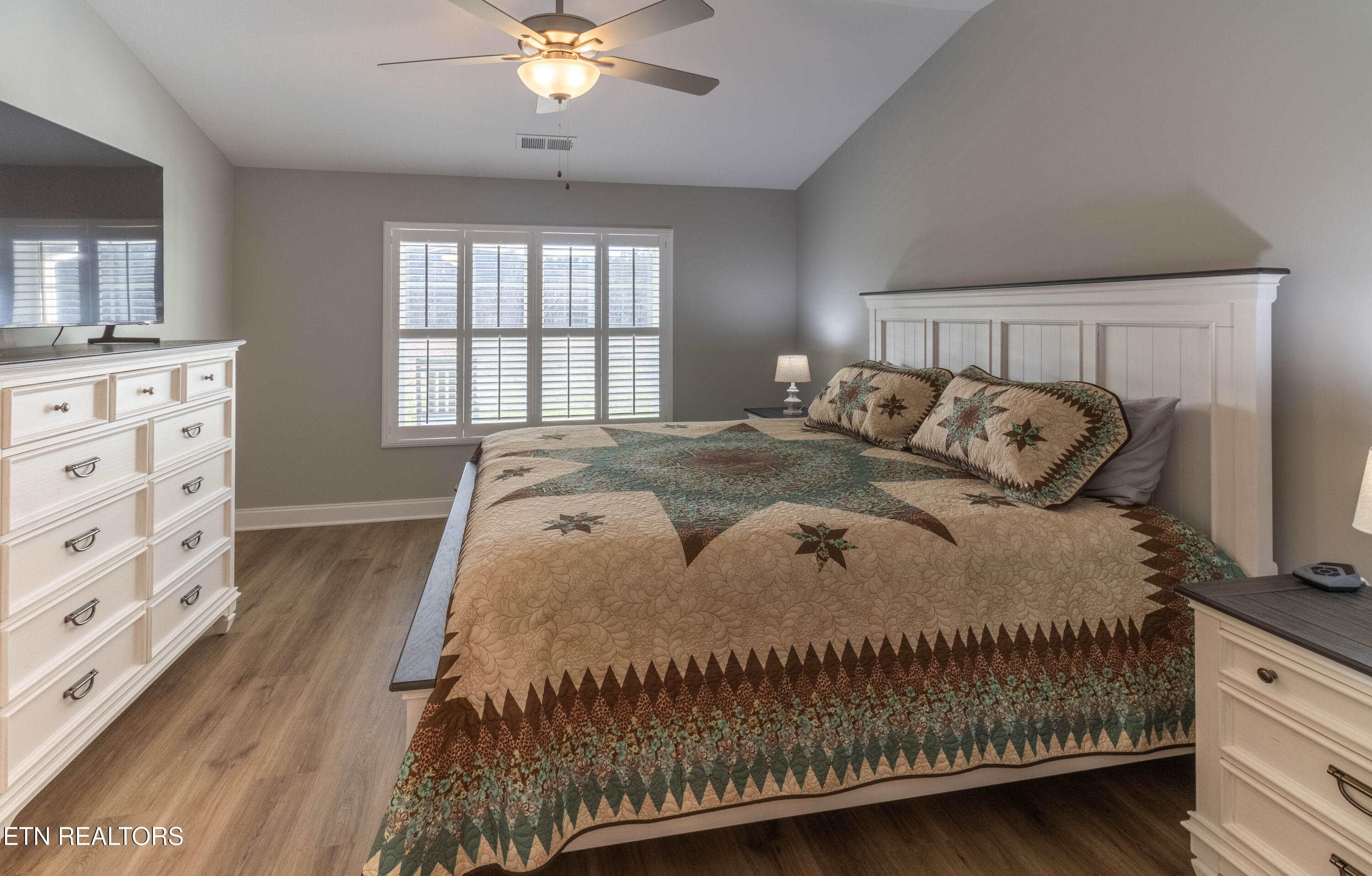 712 Snowflower Circle Pigeon Forge TN 37863
