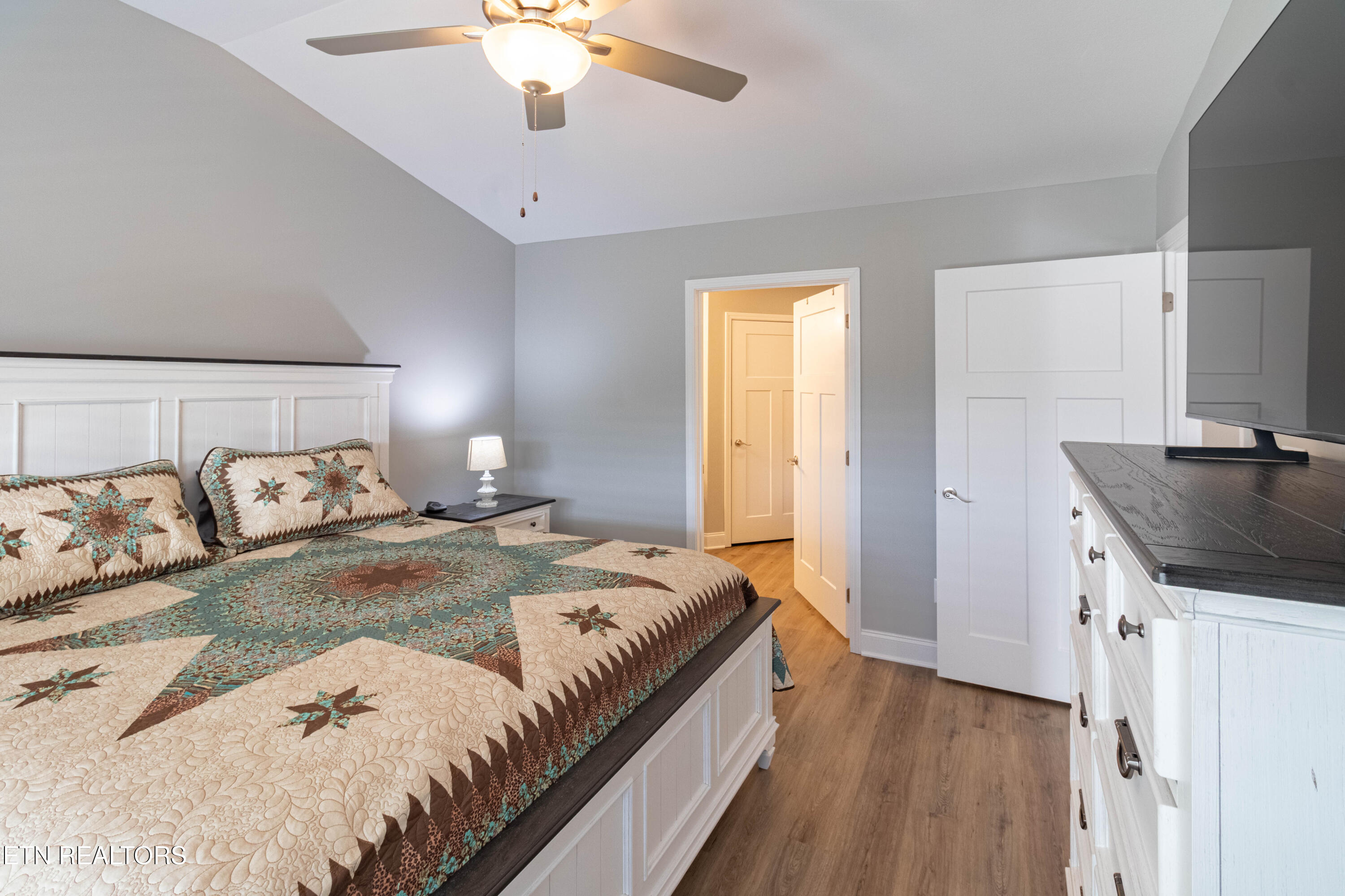 712 Snowflower Circle Pigeon Forge TN 37863