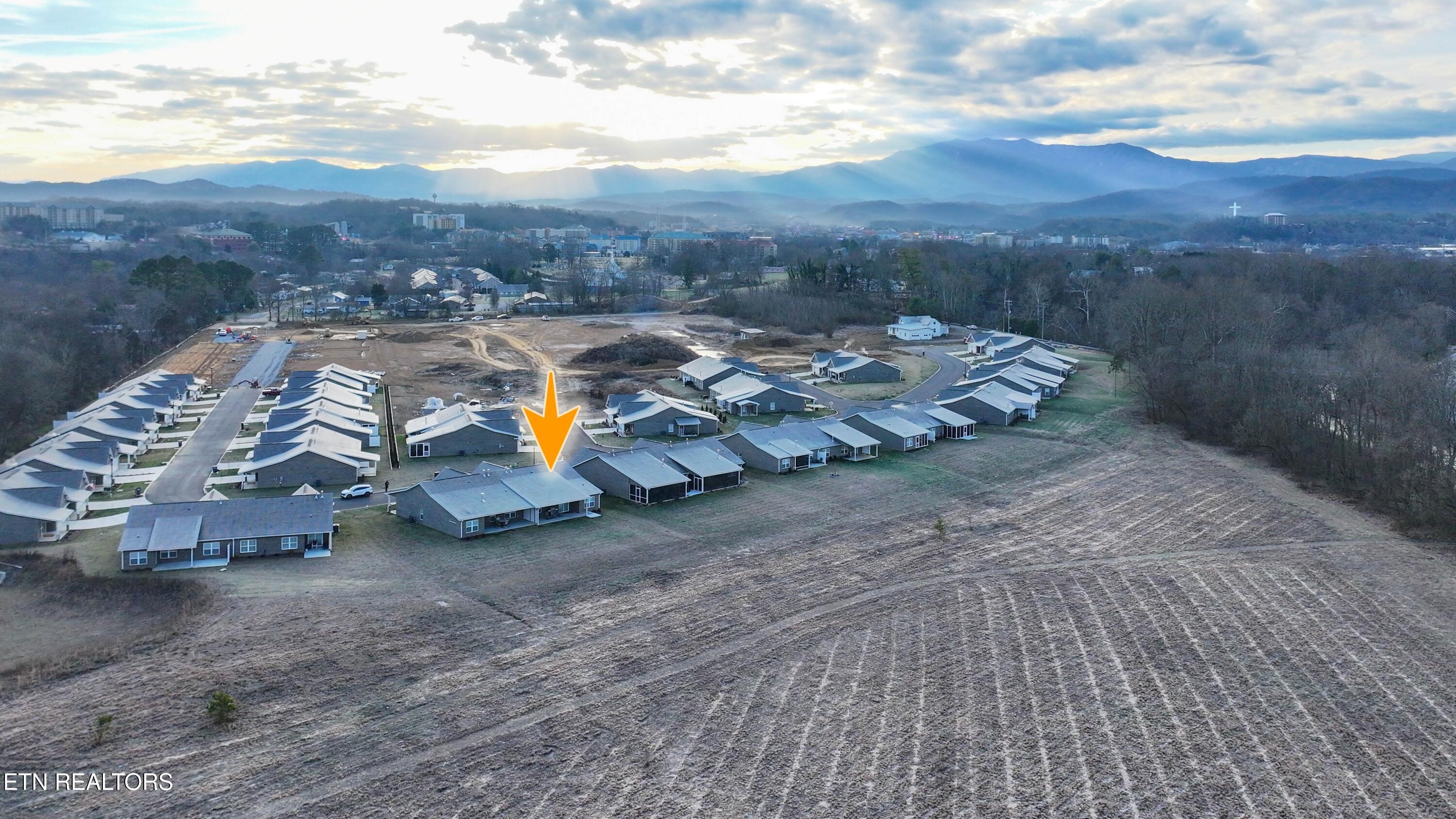 712 Snowflower Circle Pigeon Forge TN 37863