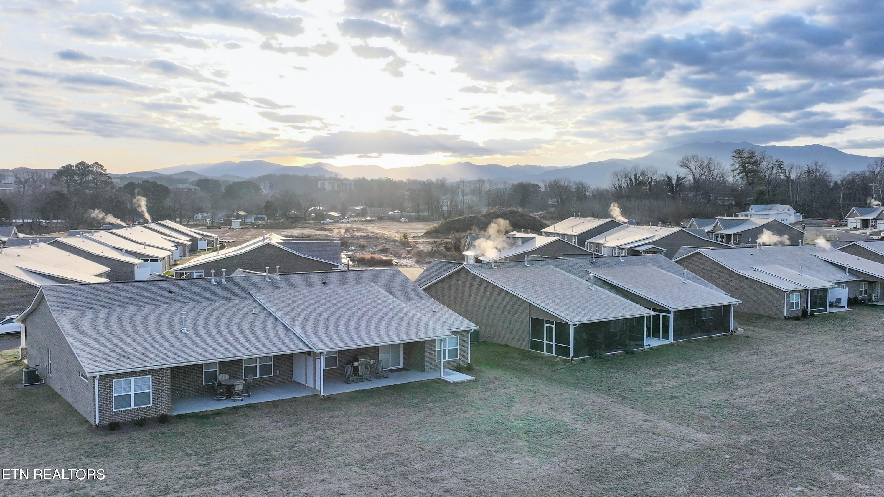 712 Snowflower Circle Pigeon Forge TN 37863