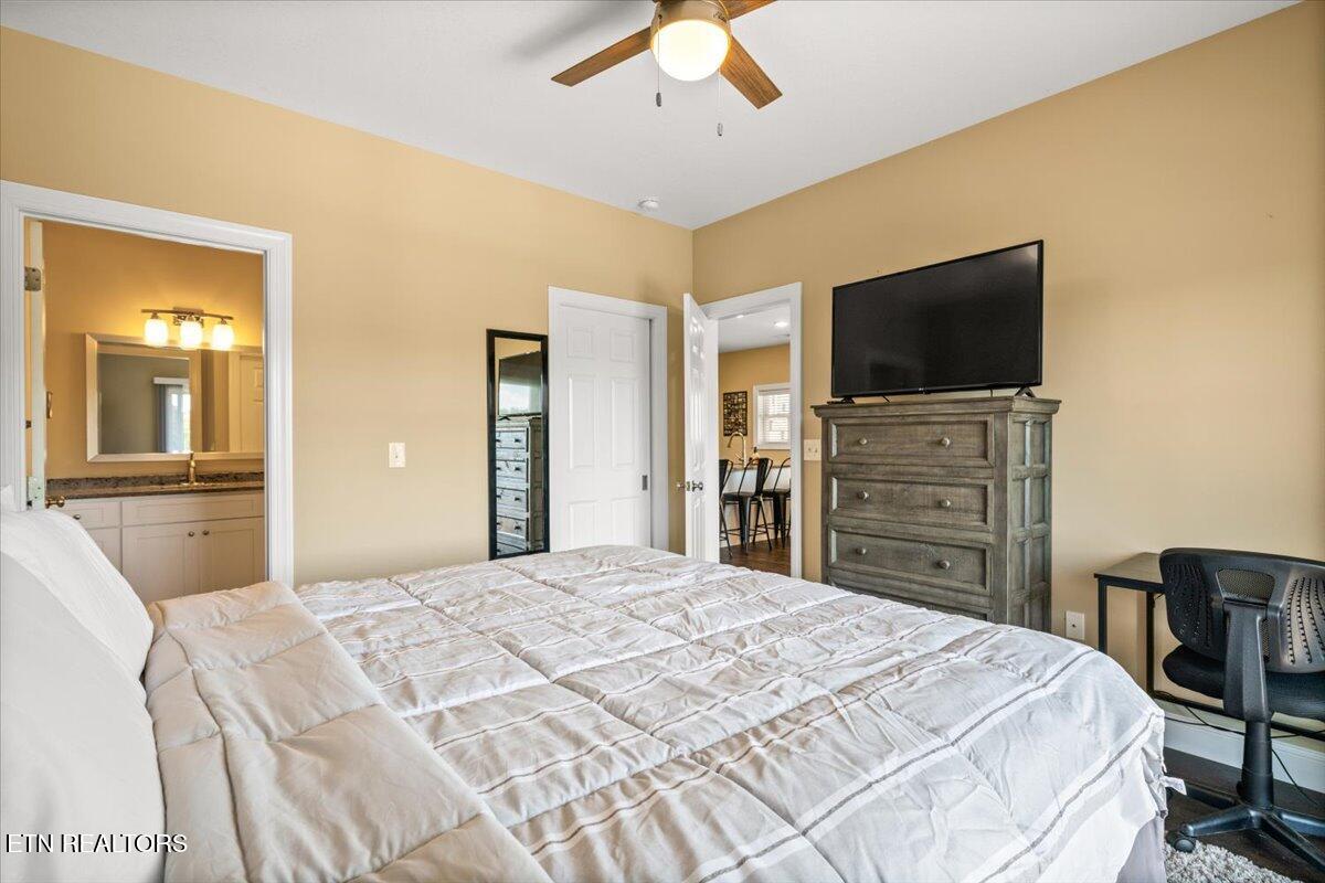 195 N Deer Village Lane Lafollette TN 37766