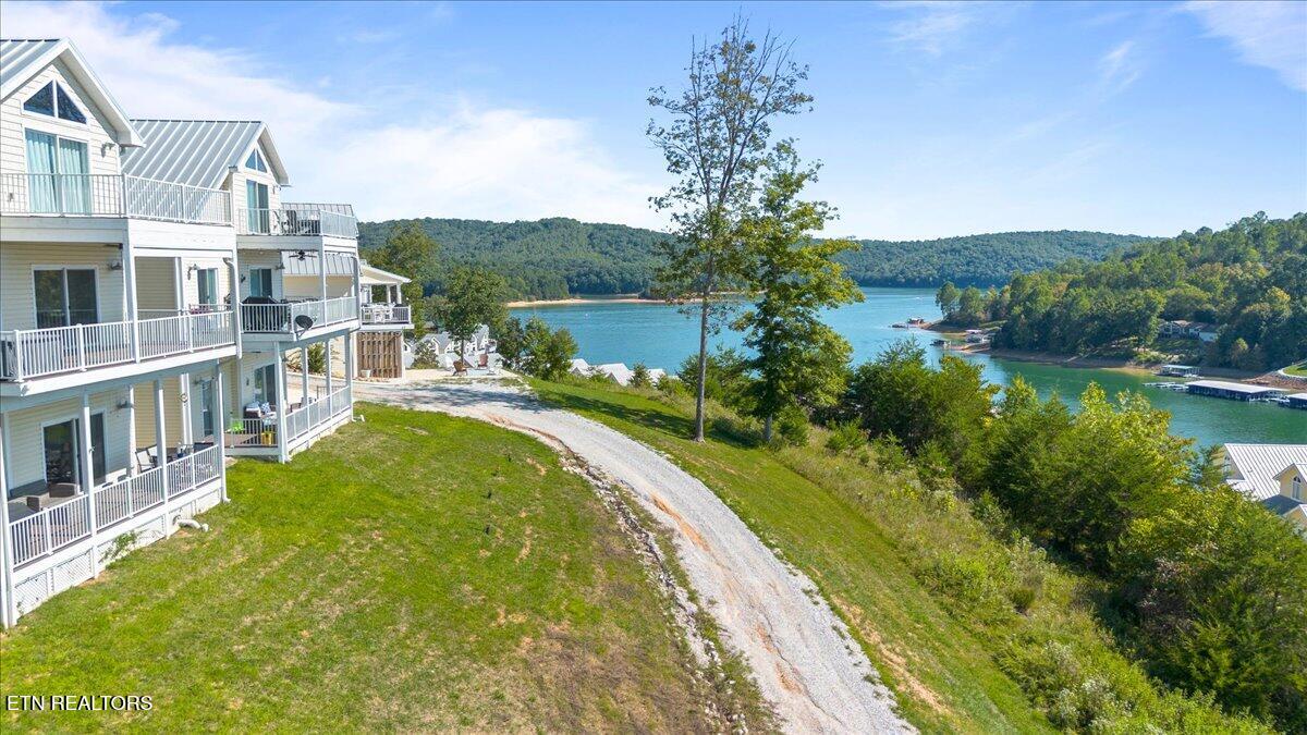 195 N Deer Village Lane Lafollette TN 37766