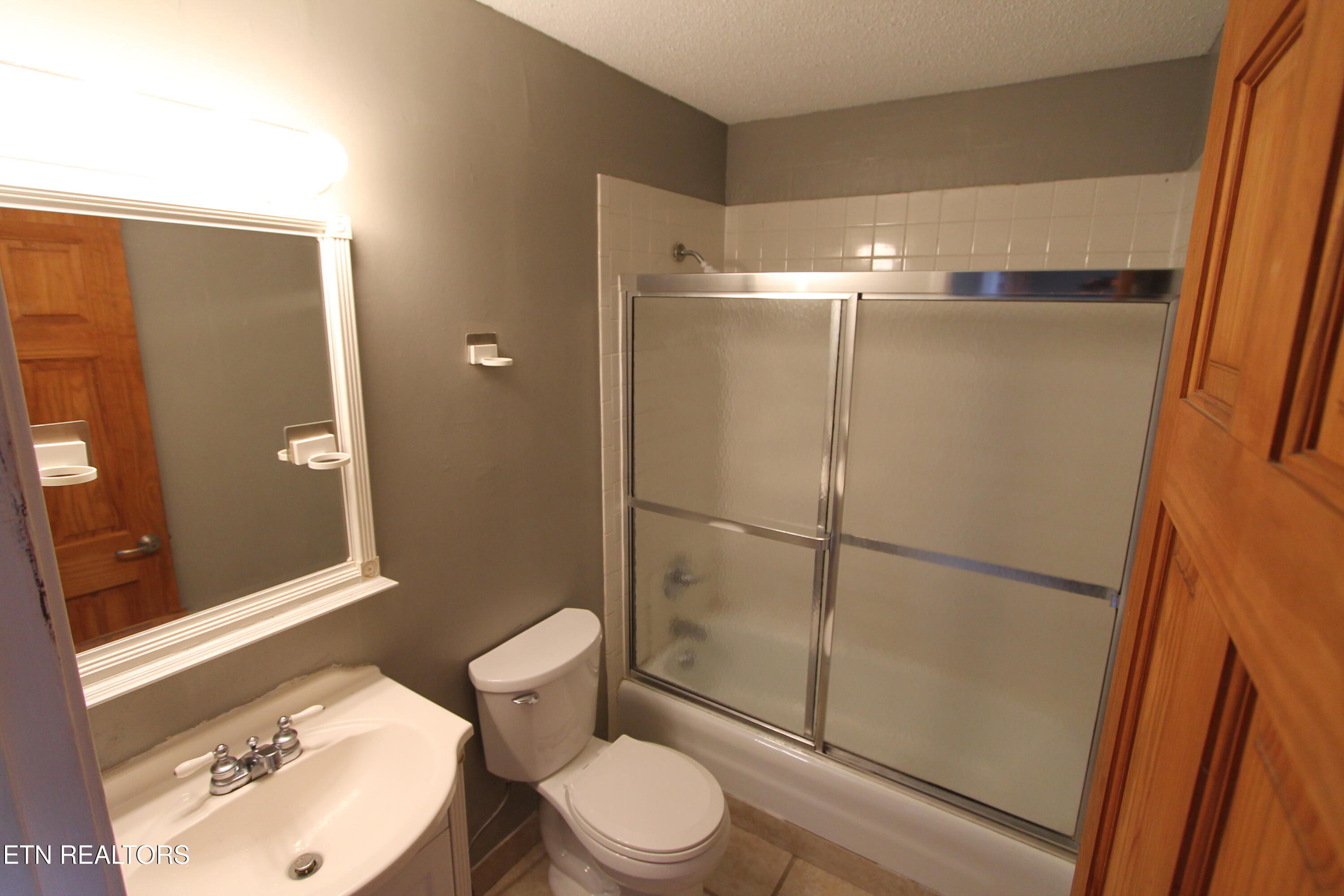 2718 SW Painter Avenue Knoxville TN 37919