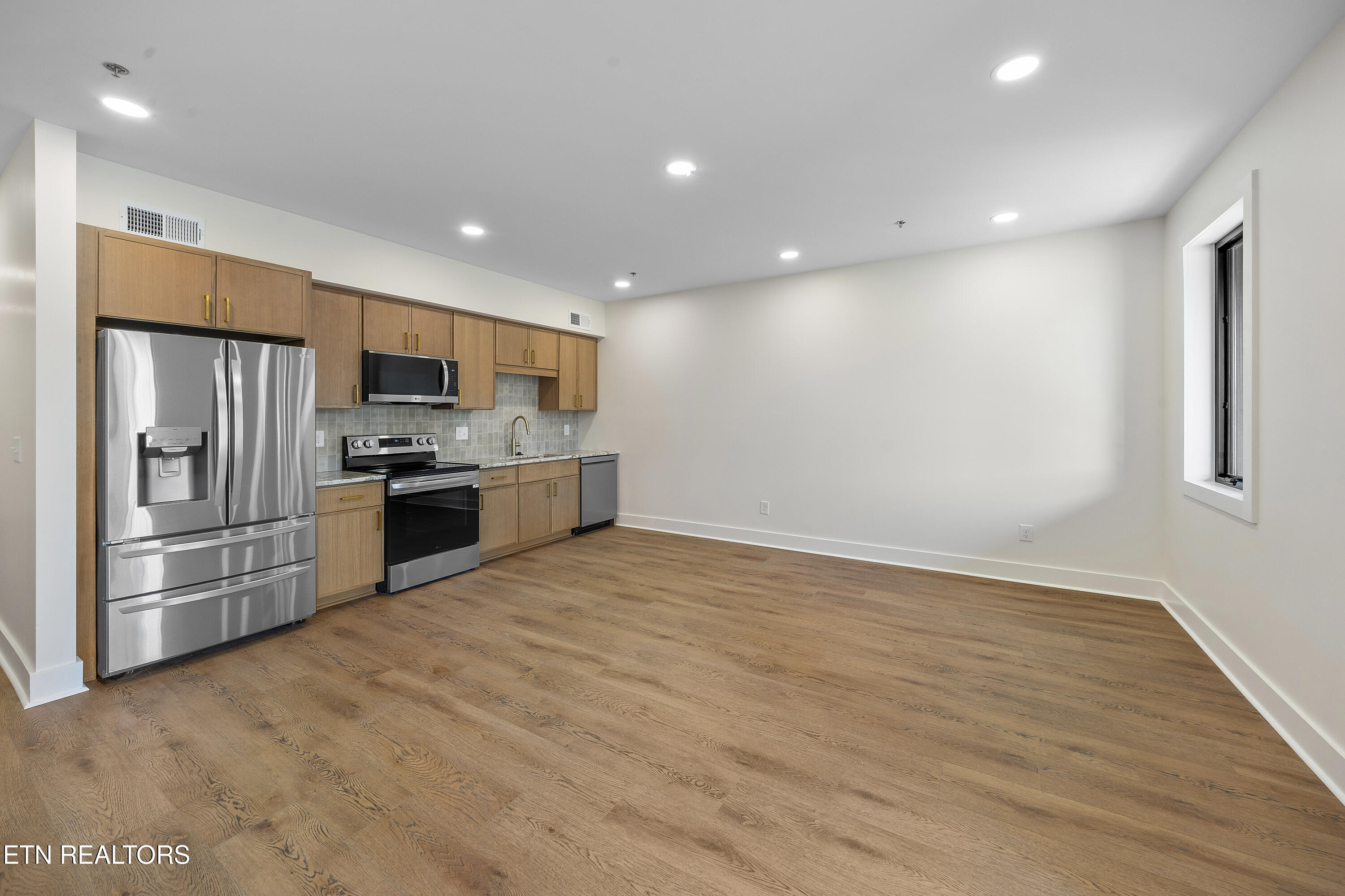131 W Anderson Avenue Knoxville TN 37917