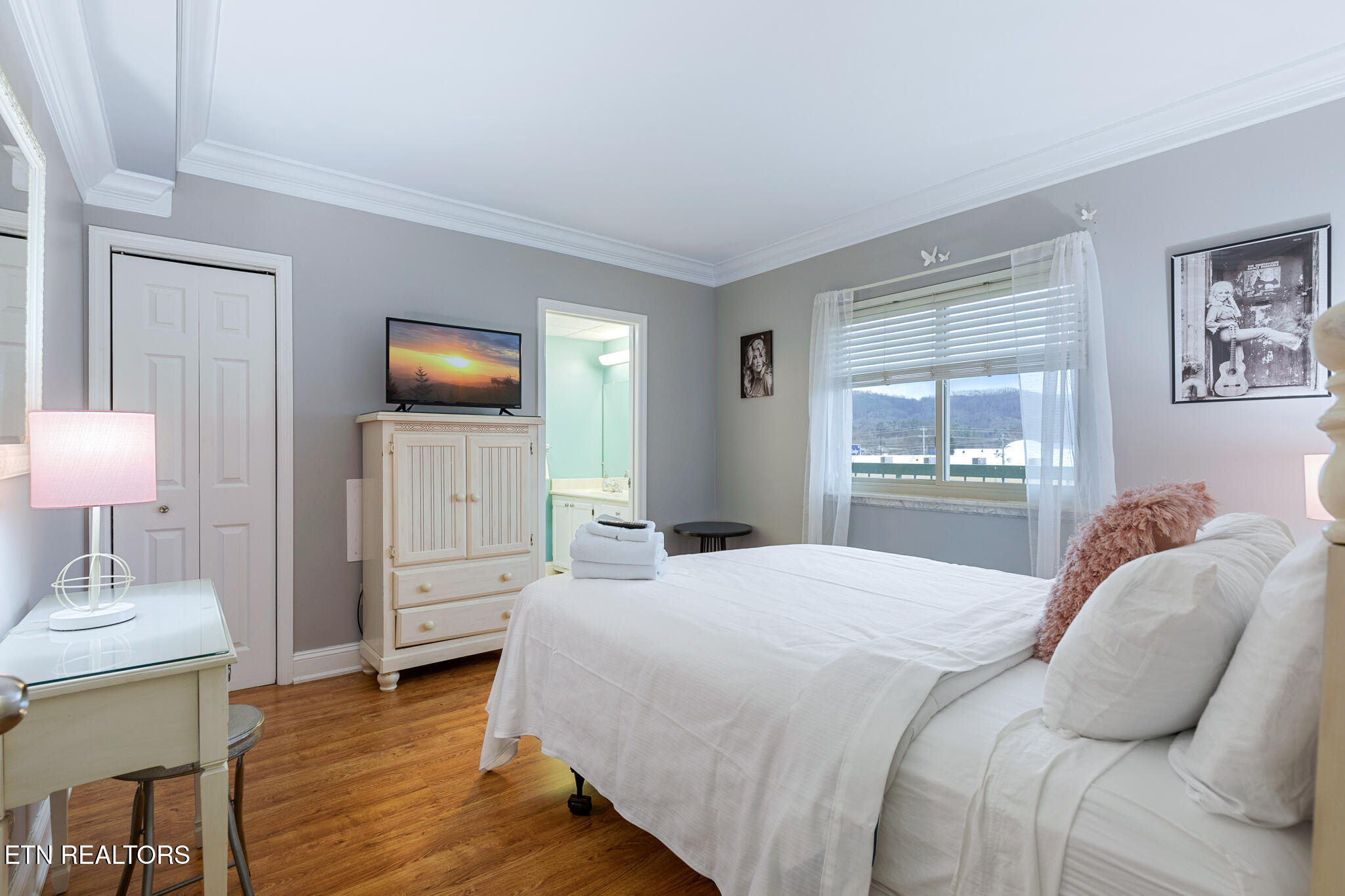 3215 N River Road Pigeon Forge TN 37863