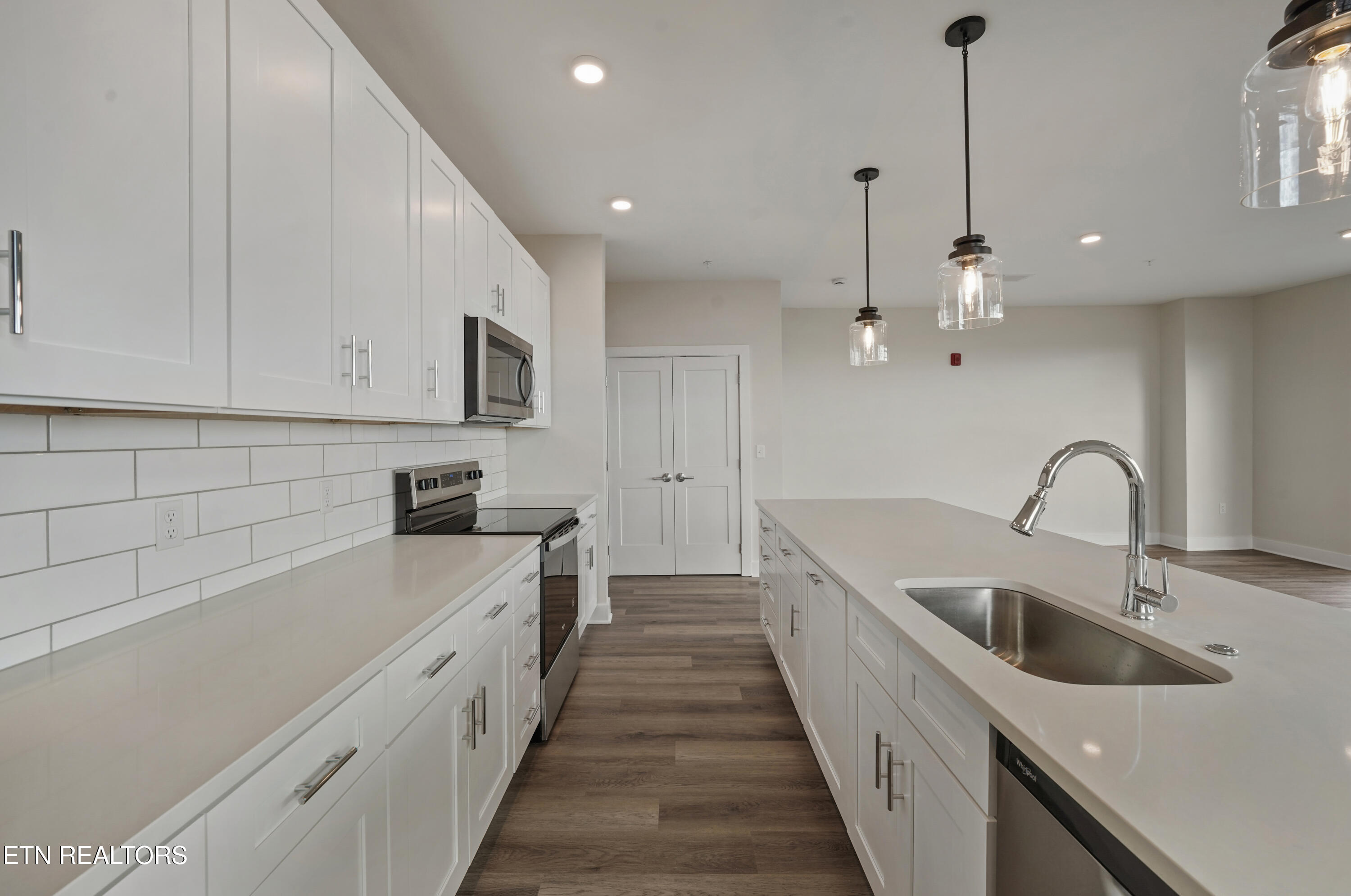 327 W Summit Hill Drive Knoxville TN 37902